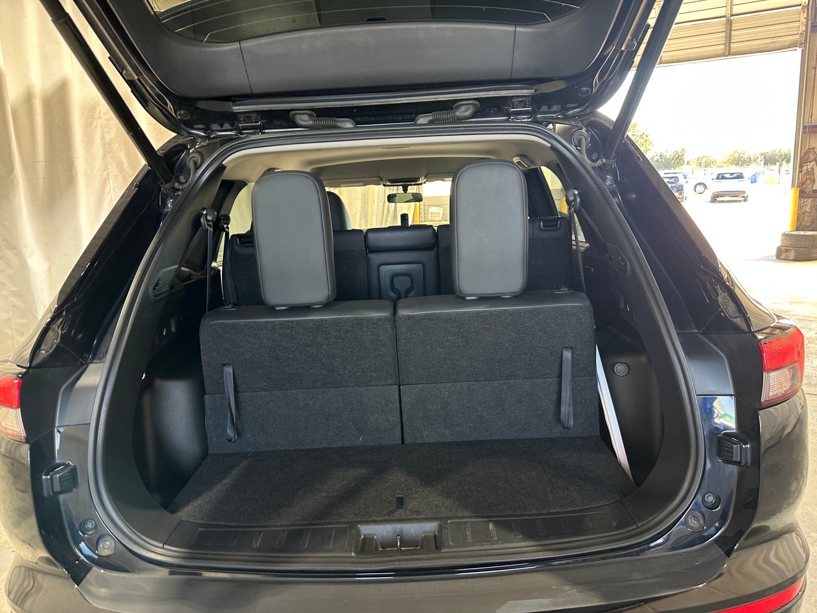 Thumbnail: 2024 Mitsubishi Outlander - 6