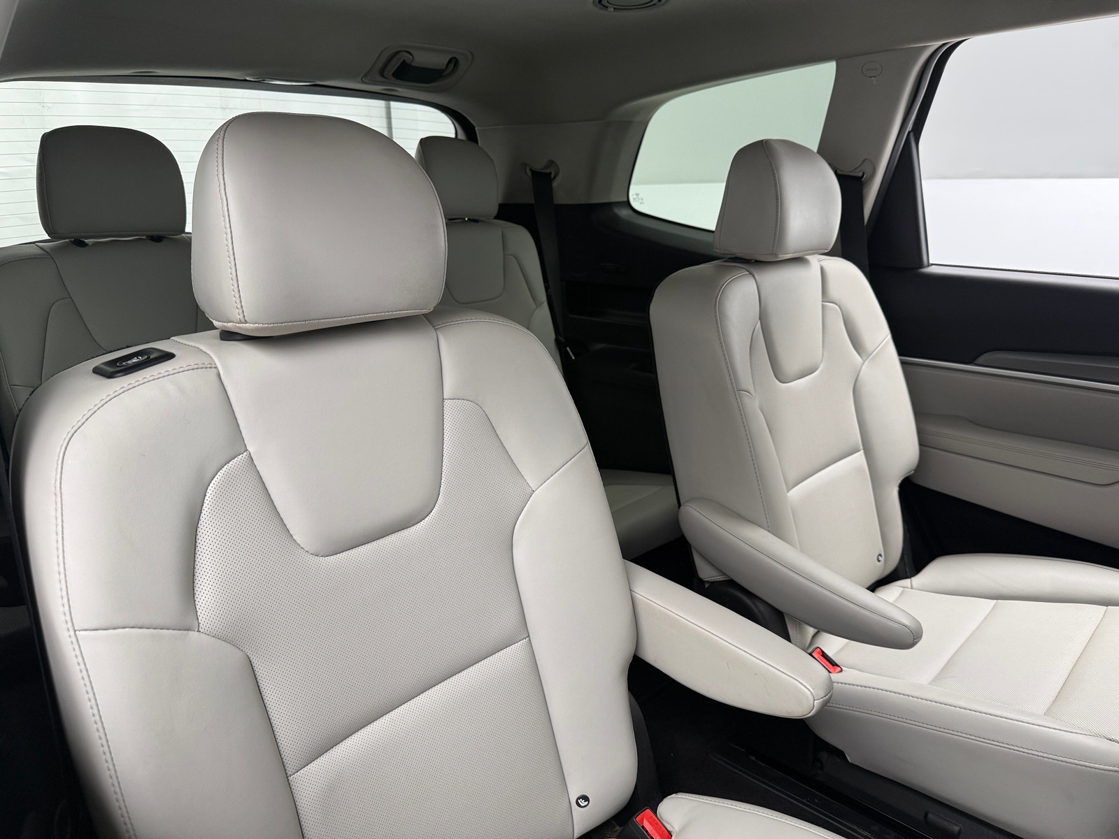 Thumbnail: 2020 Kia Telluride - 6