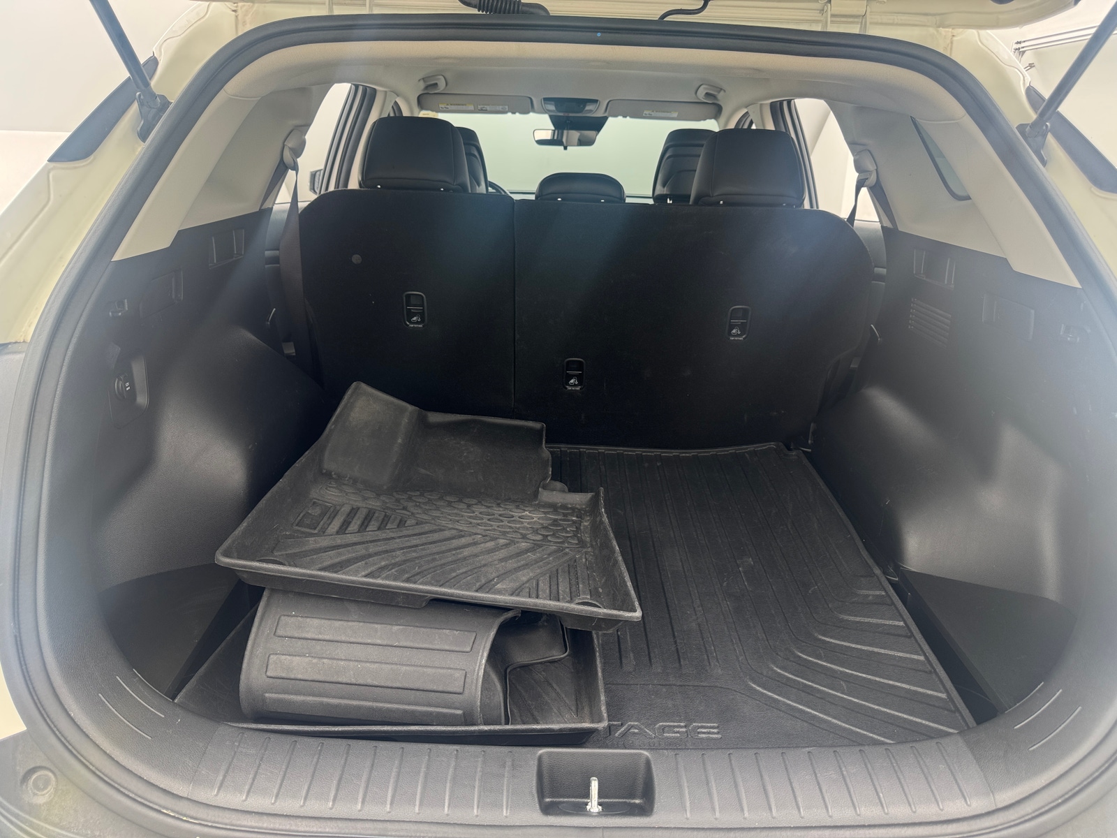 Thumbnail: 2023 Kia Sportage - 6