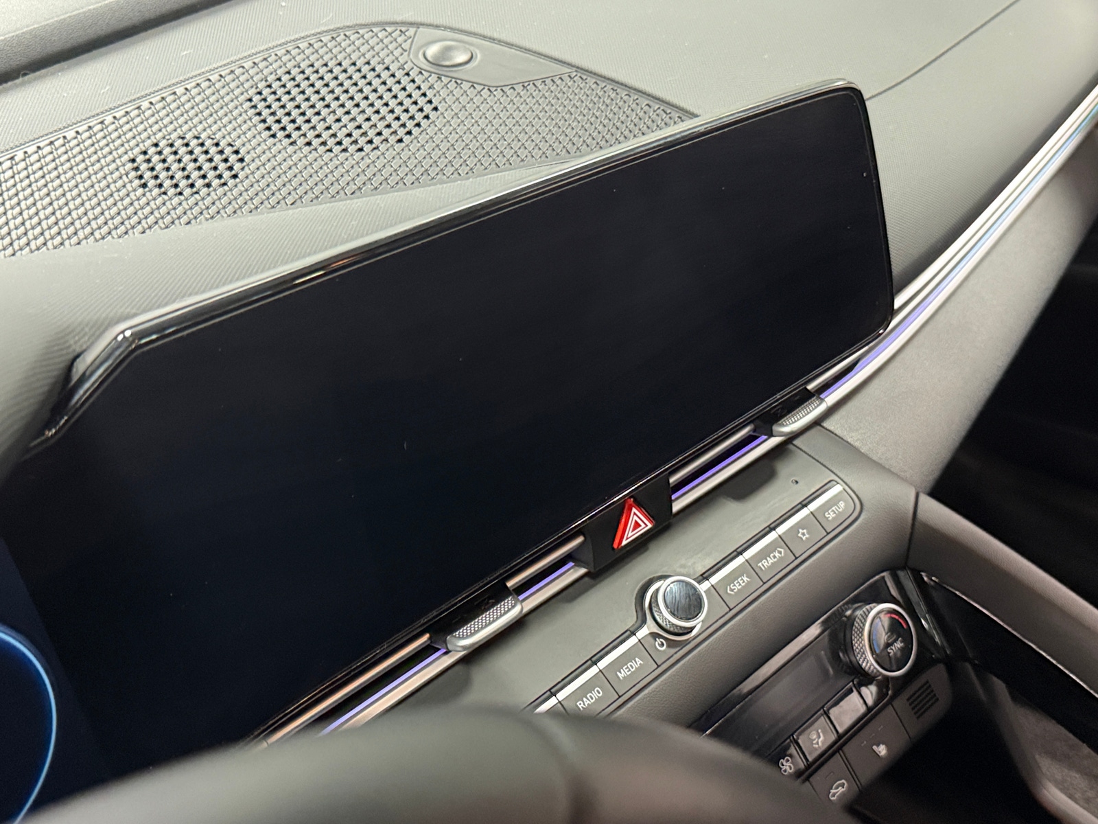 Thumbnail: 2023 Hyundai Elantra - 3