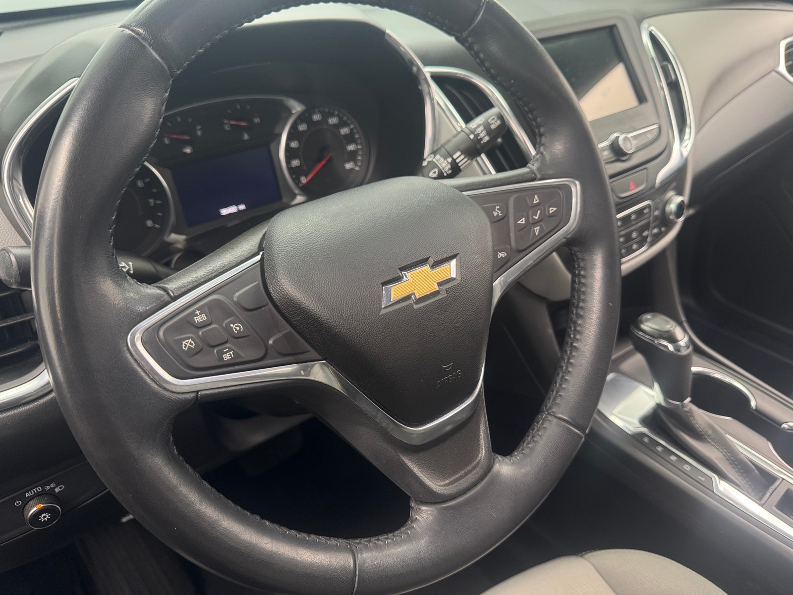 Thumbnail: 2019 Chevrolet Equinox - 5