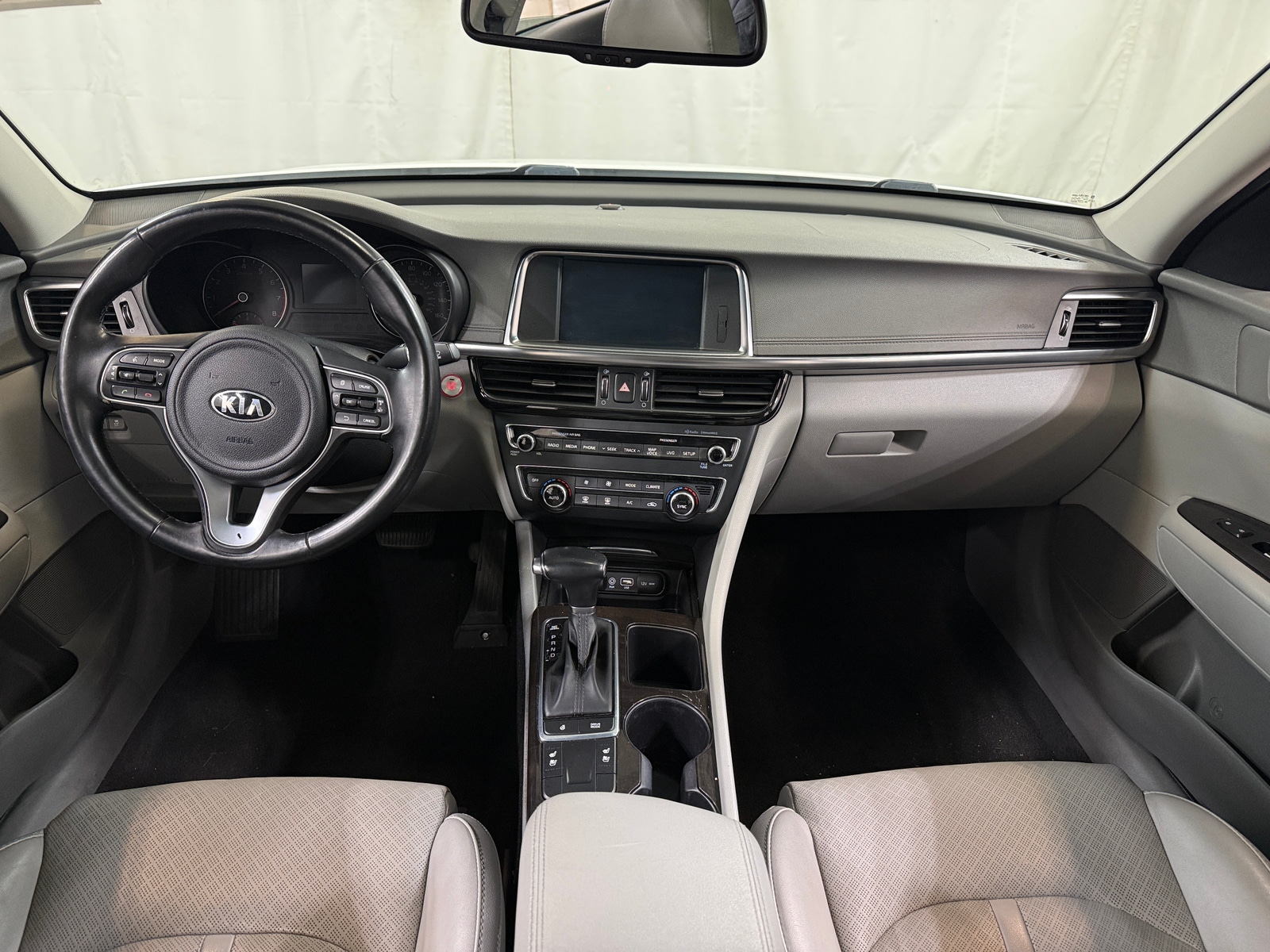 Thumbnail: 2016 Kia Optima - 2