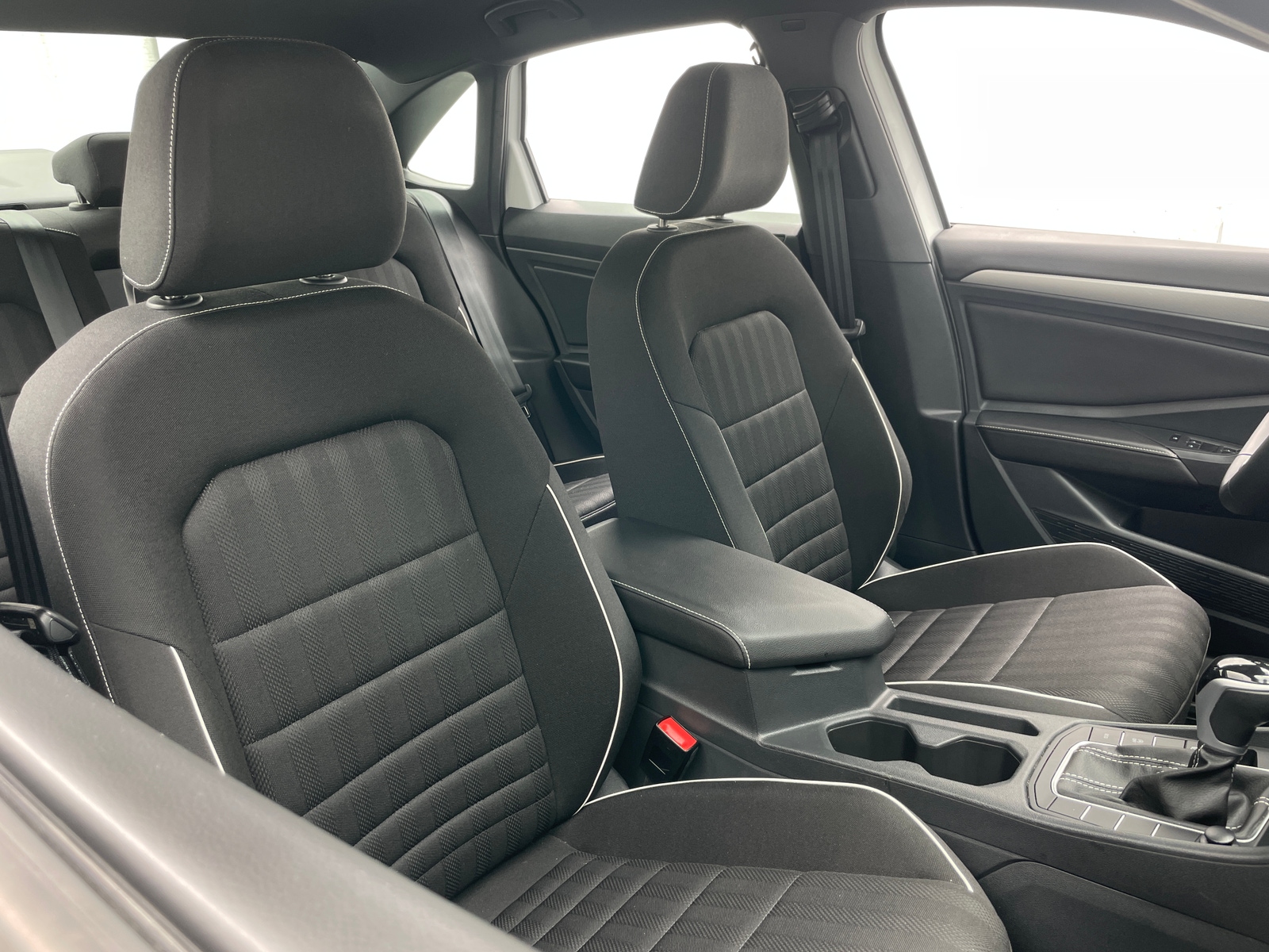 Thumbnail: 2023 Volkswagen Jetta - 2