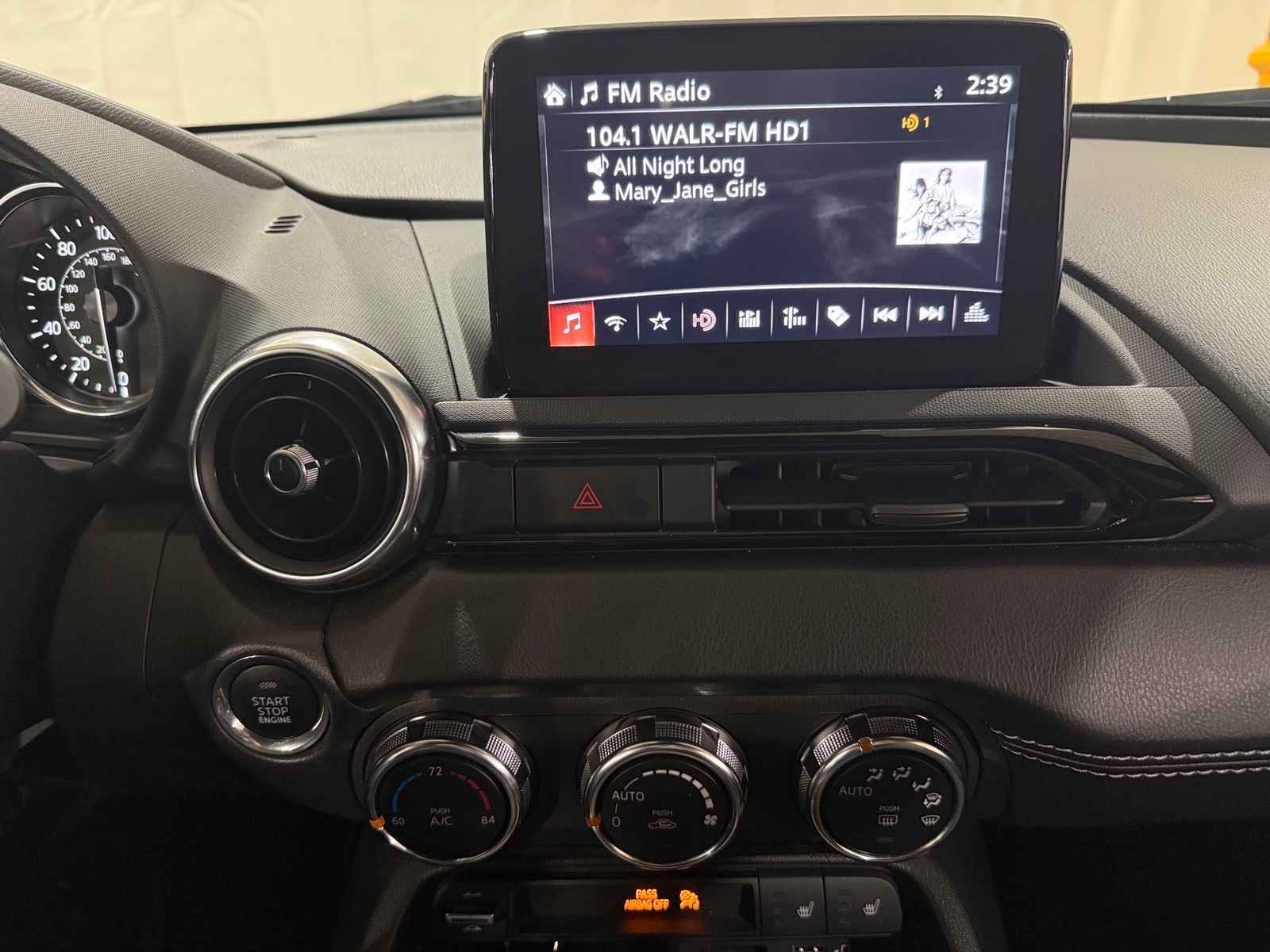 Thumbnail: 2021 Mazda MX-5 Miata - 3