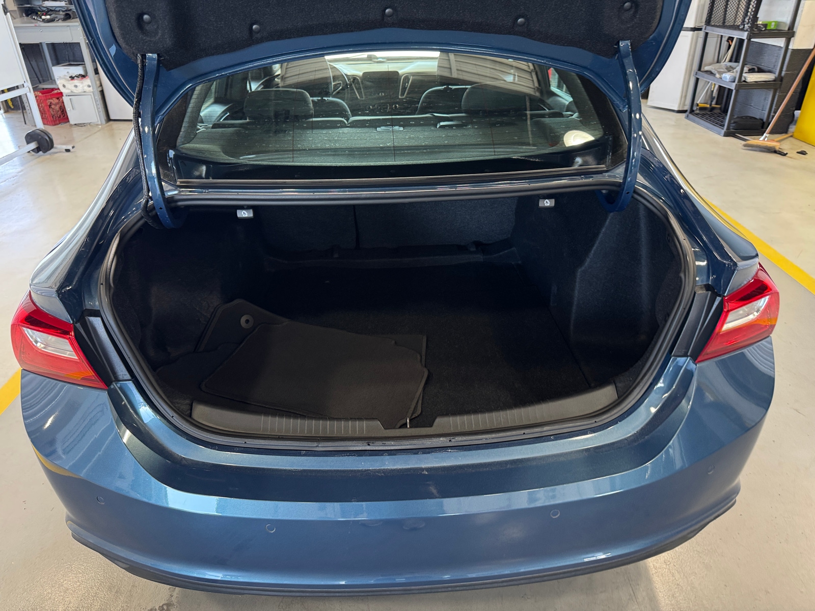 Thumbnail: 2024 Chevrolet Malibu - 7