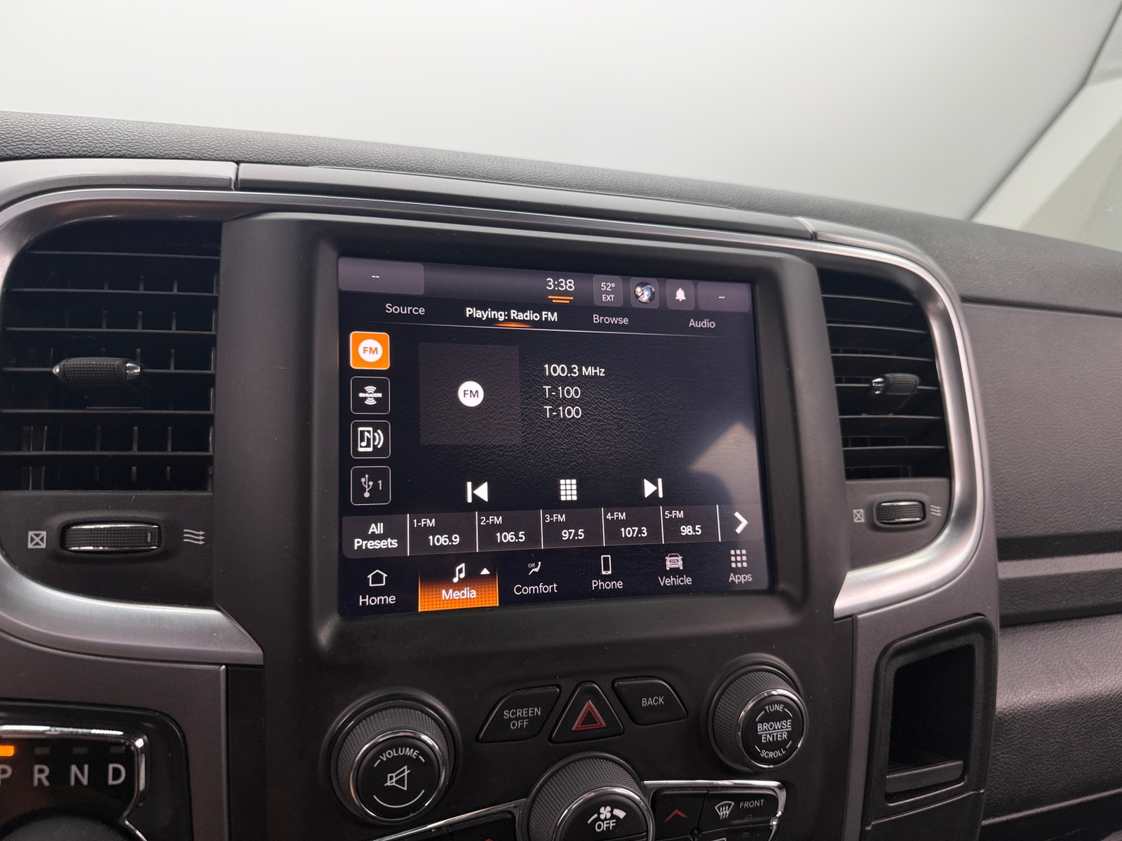 Thumbnail: 2022 RAM 1500 Classic - 4