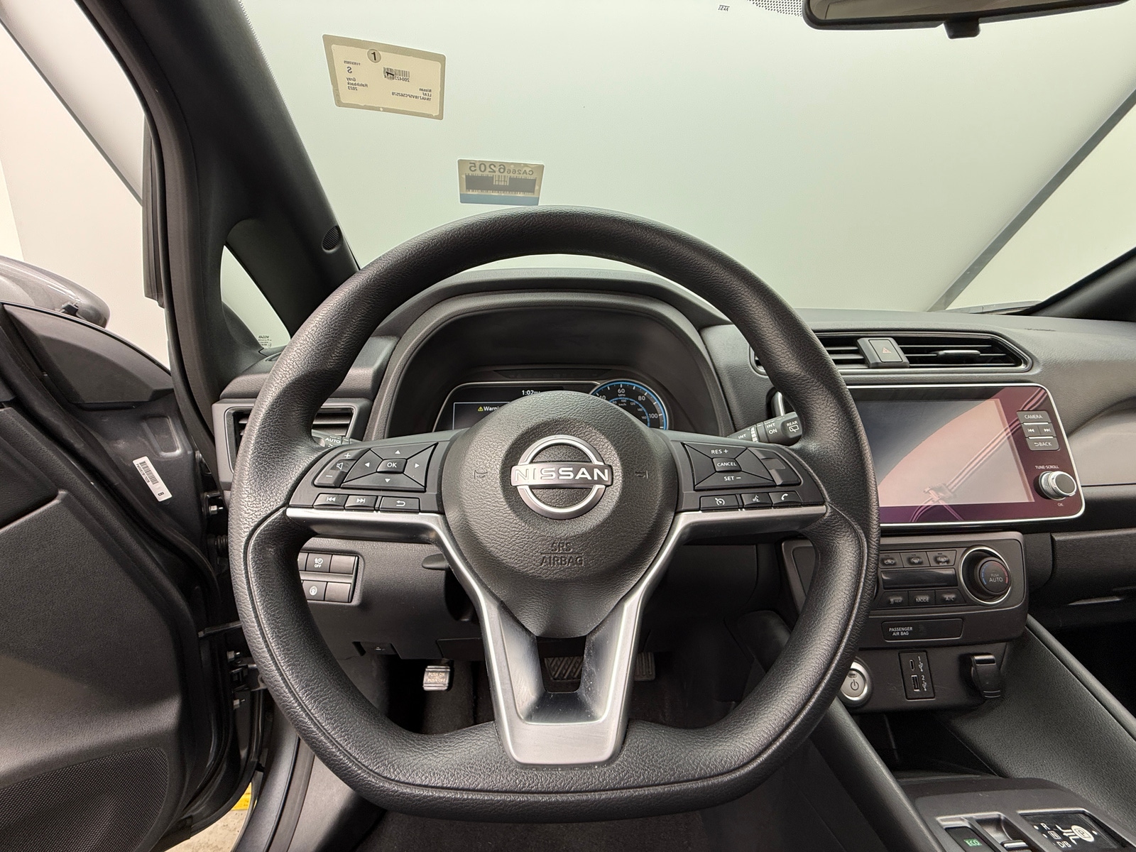 Thumbnail: 2023 Nissan Leaf - 5