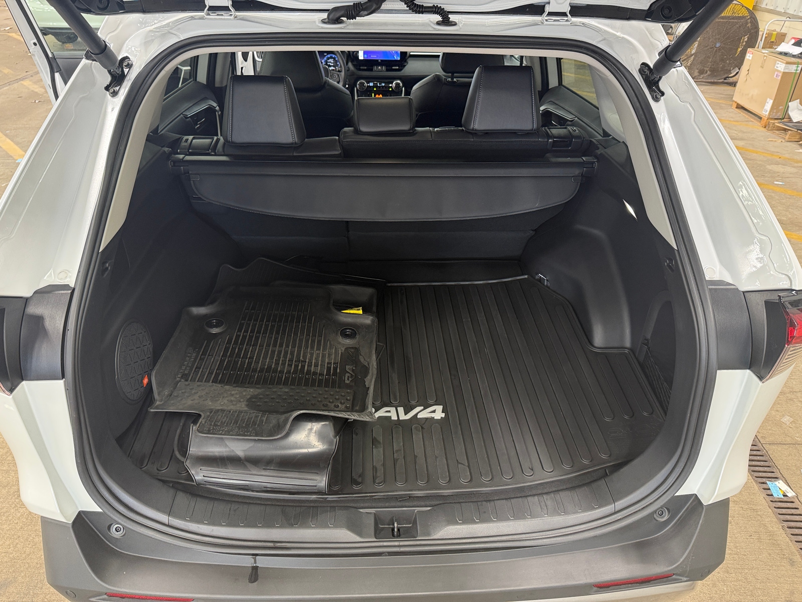 Thumbnail: 2024 Toyota RAV4 - 6