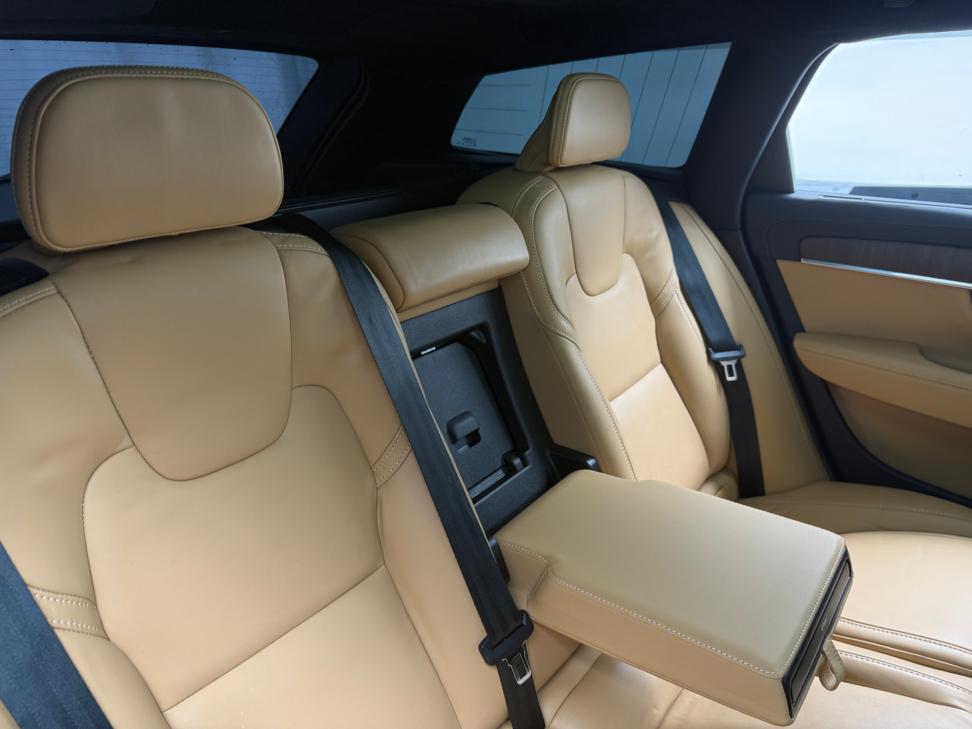 Image of 2023 Volvo V90 B6 Ultimate Cross Country