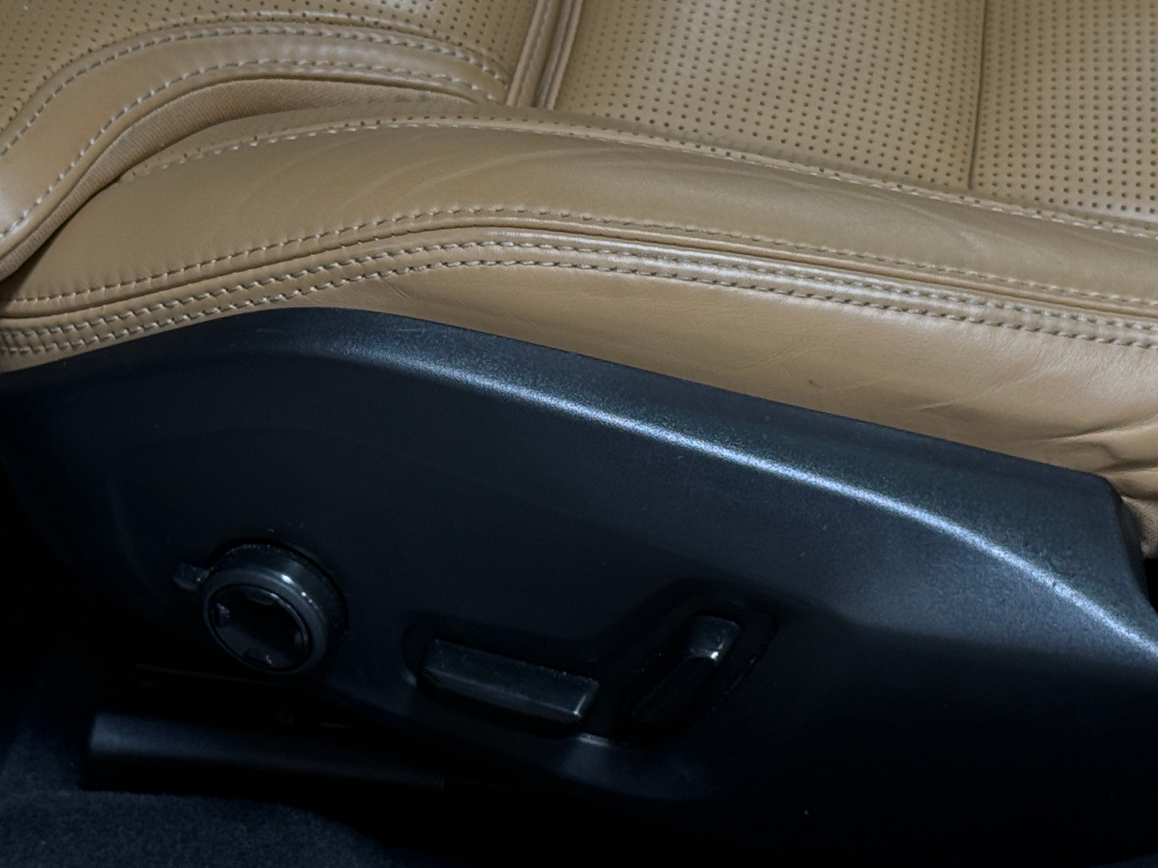 Image of 2023 Volvo V90 B6 Ultimate Cross Country