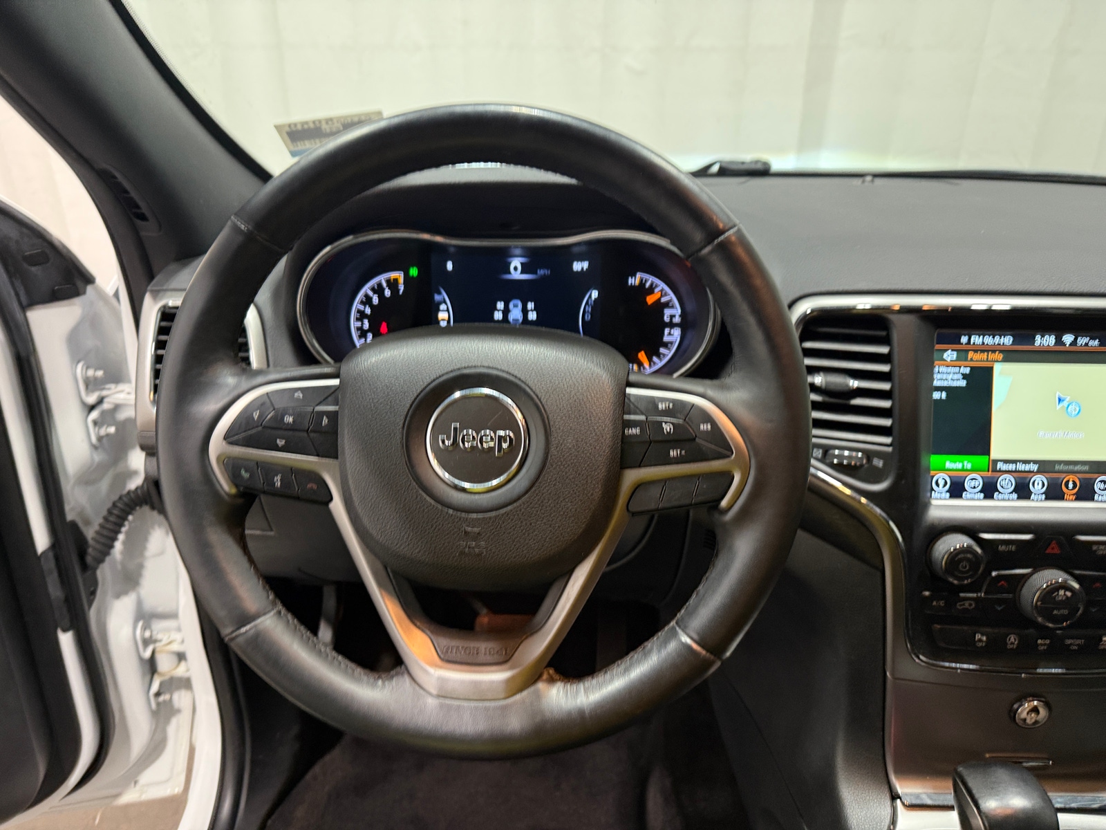 Thumbnail: 2018 Jeep Grand Cherokee - 5