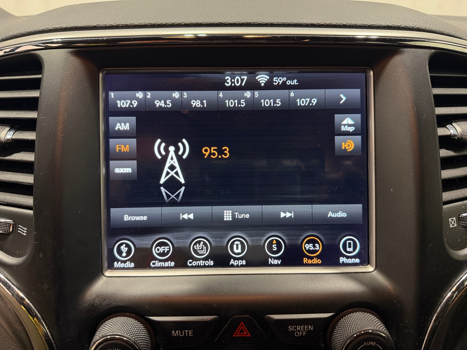 Thumbnail: 2018 Jeep Grand Cherokee - 4