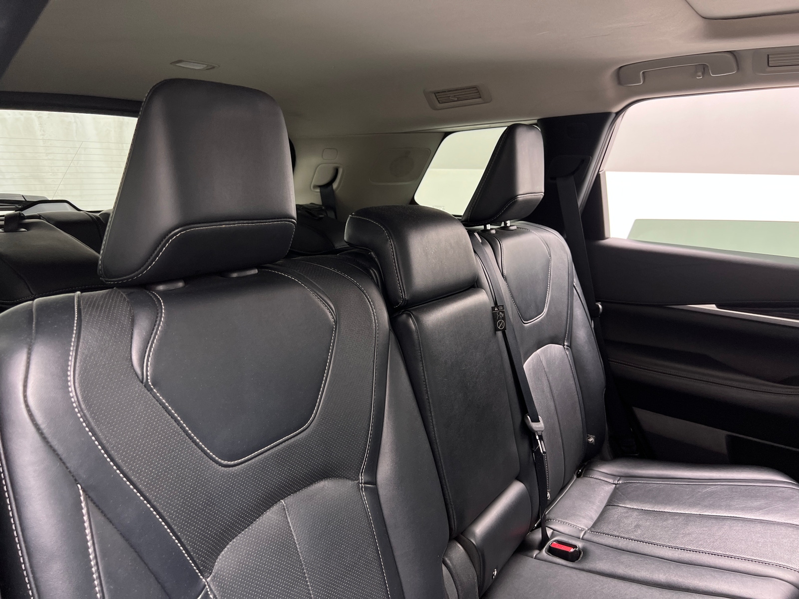 Thumbnail: 2024 INFINITI QX60 - 5