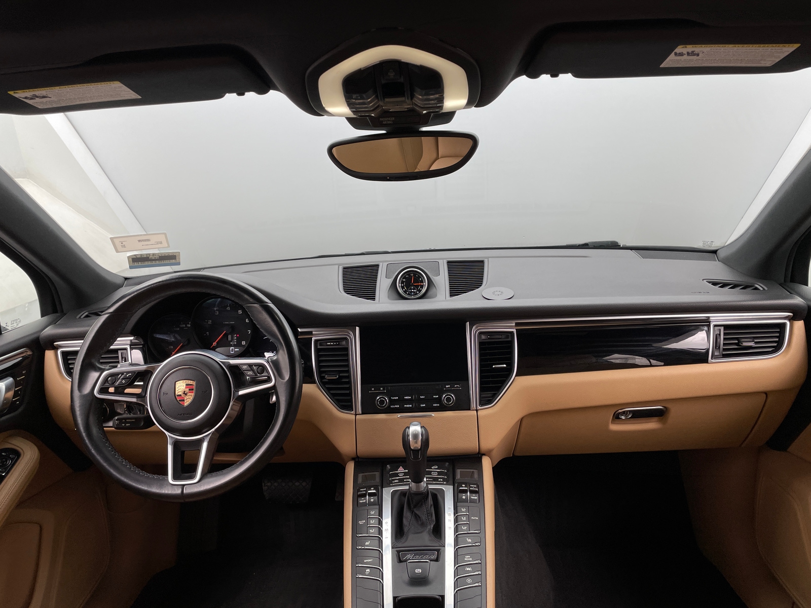 Thumbnail: 2017 Porsche Macan - 2