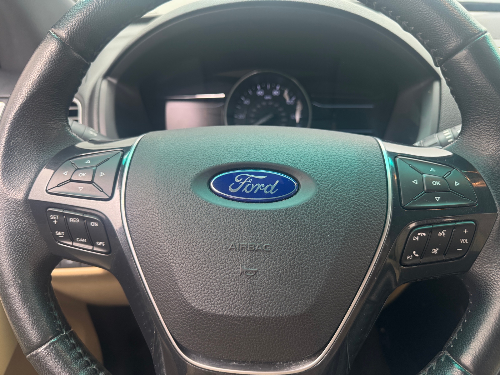 Thumbnail: 2017 Ford Explorer - 4