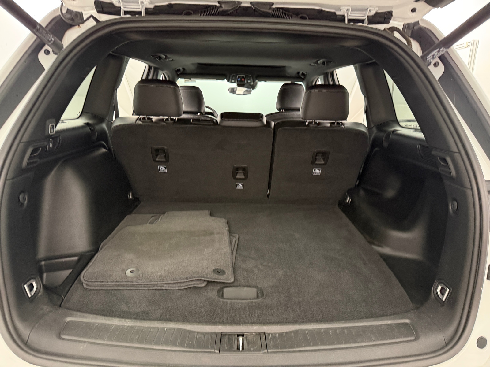 Thumbnail: 2022 Jeep Grand Cherokee - 6