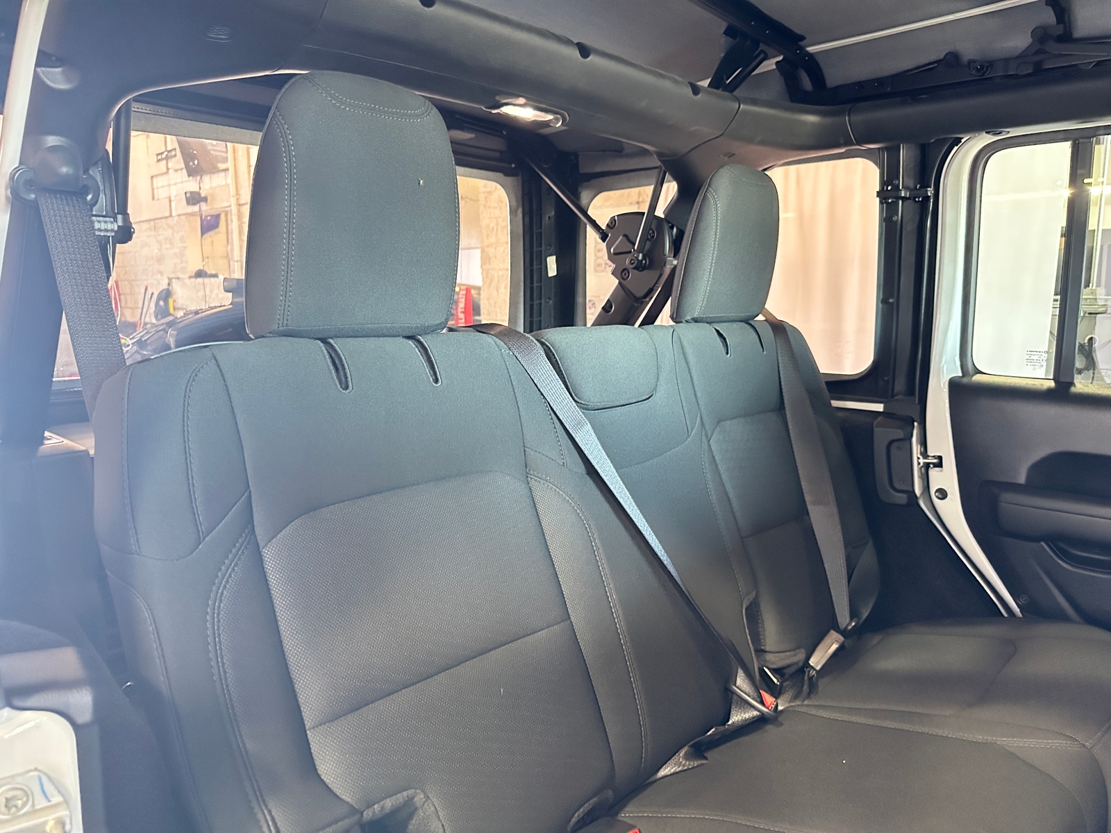 Thumbnail: 2022 Jeep Wrangler - 6