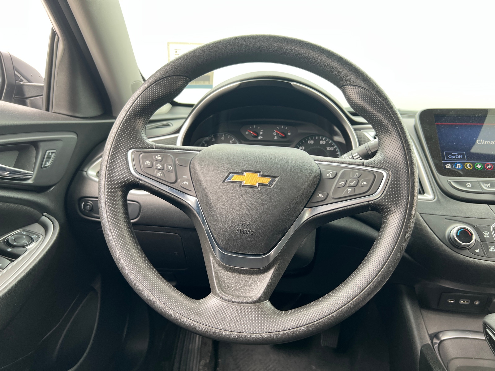 Thumbnail: 2024 Chevrolet Malibu - 5