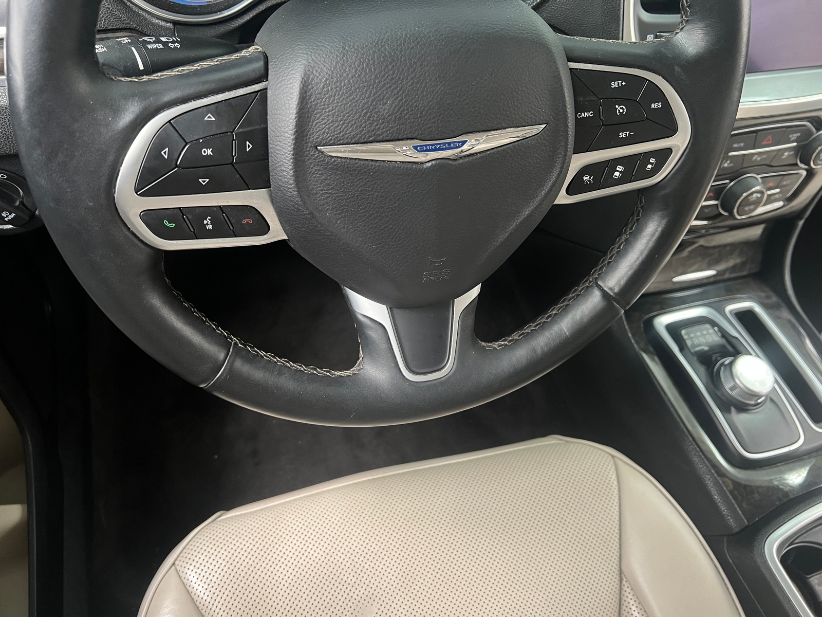 Thumbnail: 2018 Chrysler 300 - 4