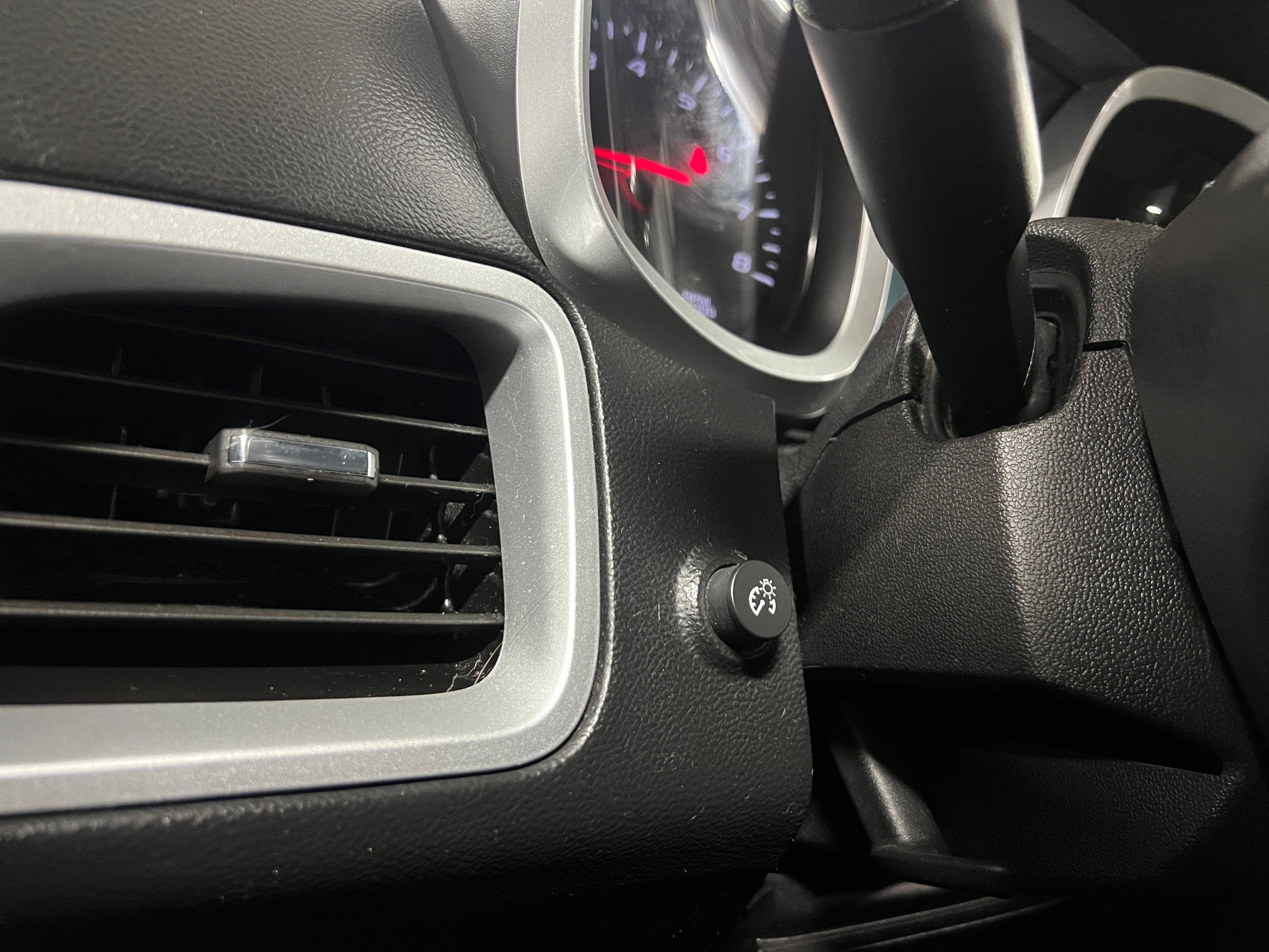 Used 2016 Chevrolet Equinox LS with VIN 2GNFLEEK5G6157749 for sale in Oak Creek, WI