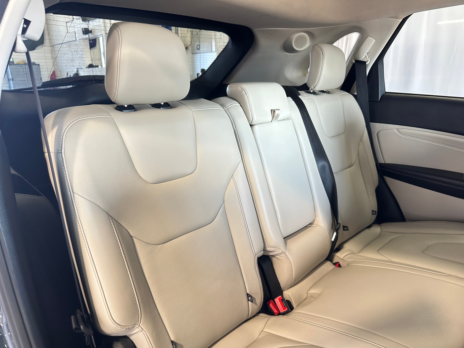 Thumbnail: 2019 Ford Edge - 5