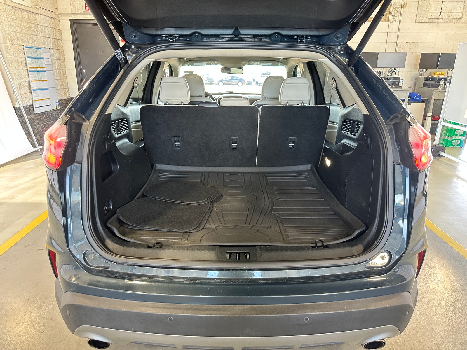 Thumbnail: 2019 Ford Edge - 6