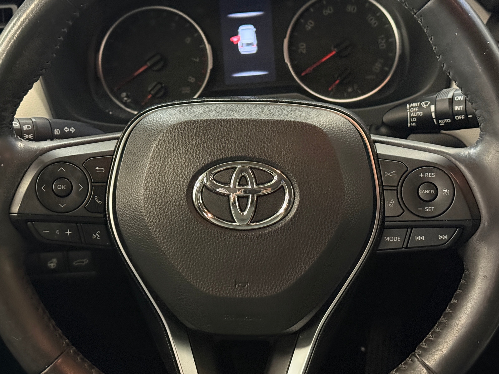 Thumbnail: 2019 Toyota RAV4 - 4