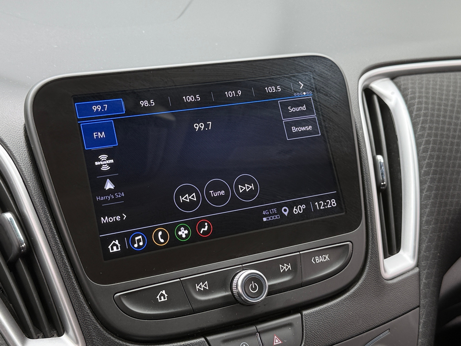 Thumbnail: 2024 Chevrolet Malibu - 4