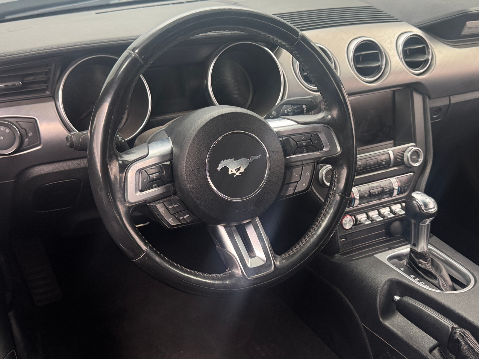 Thumbnail: 2022 Ford Mustang - 4