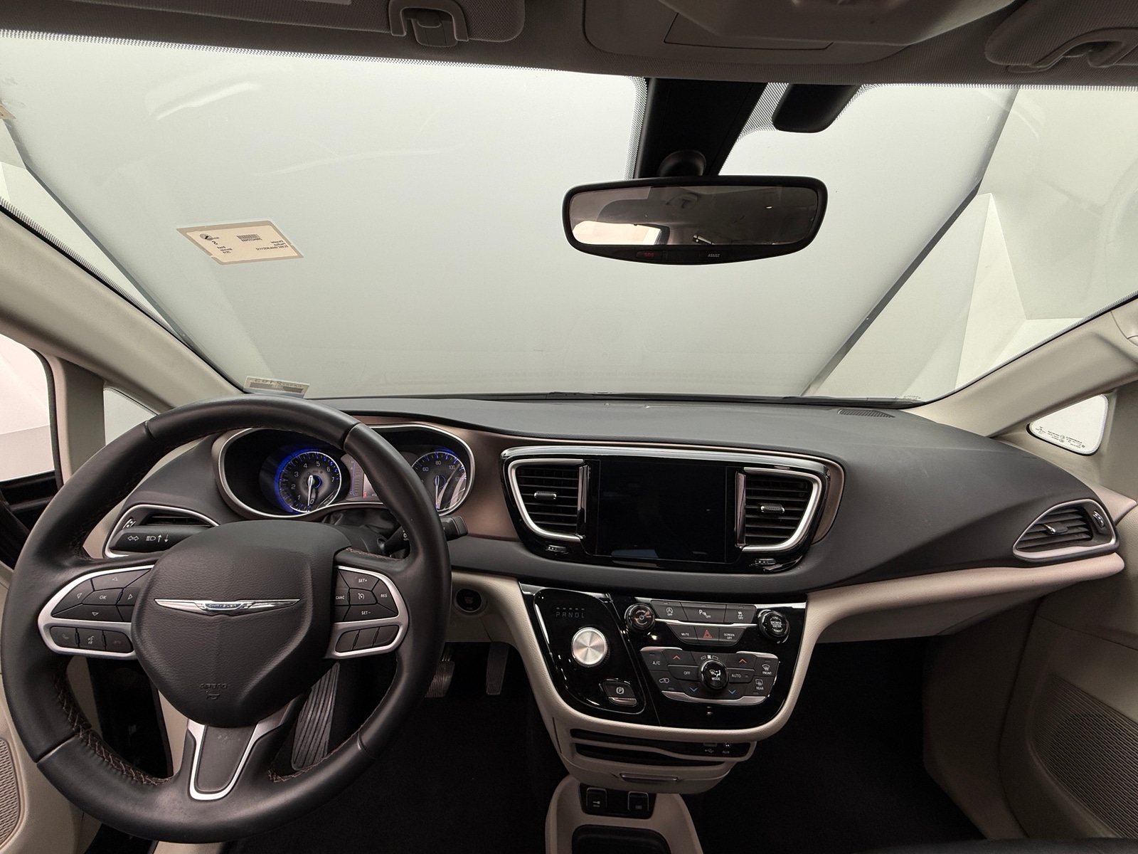 Thumbnail: 2018 Chrysler Pacifica - 2