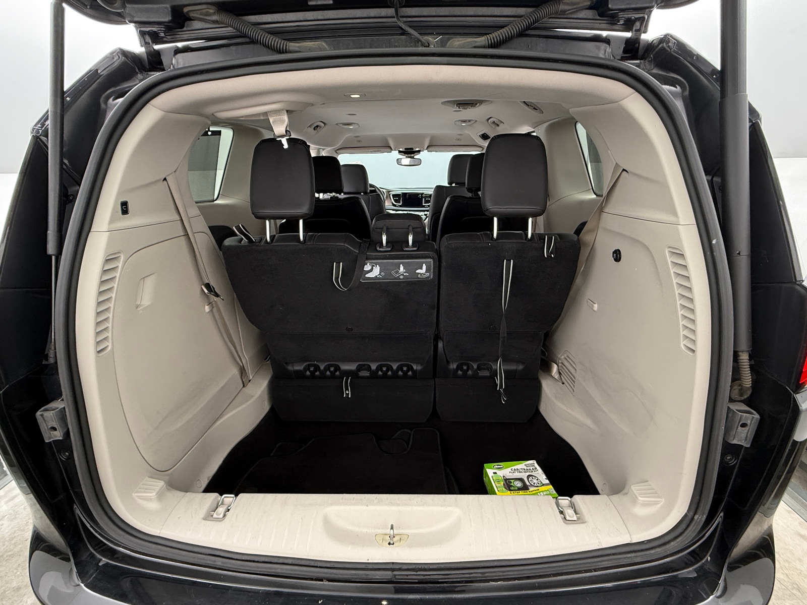 Thumbnail: 2018 Chrysler Pacifica - 6