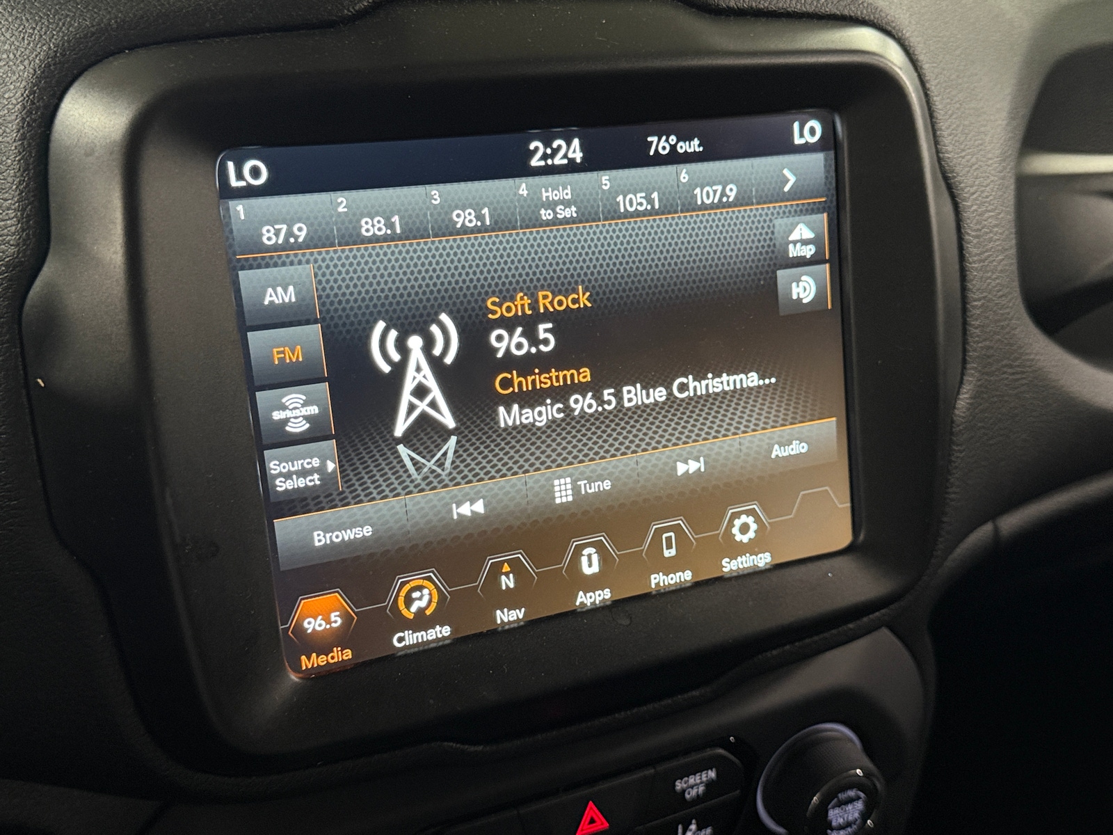 Thumbnail: 2022 Jeep Renegade - 4