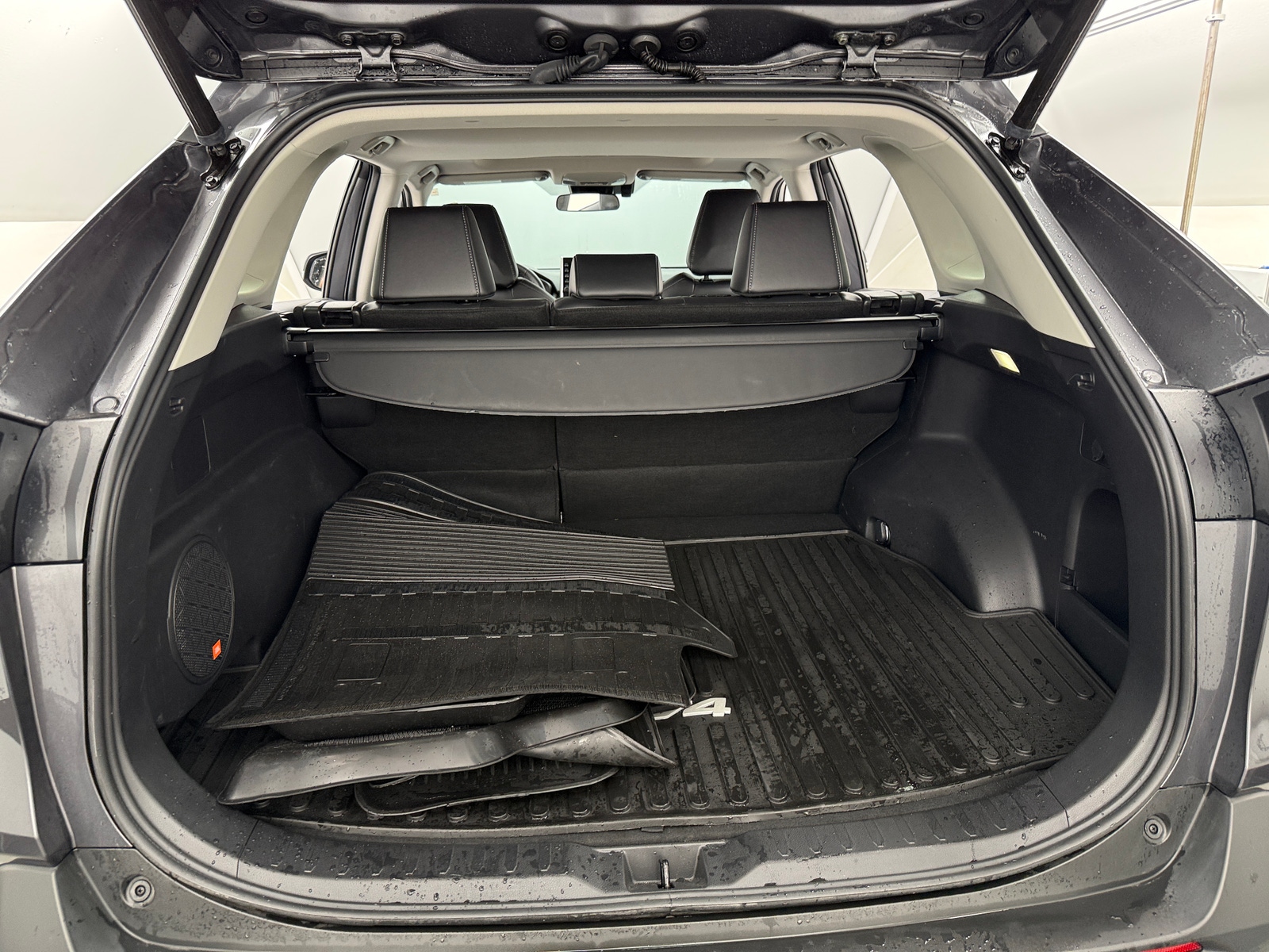 Thumbnail: 2022 Toyota RAV4 - 6