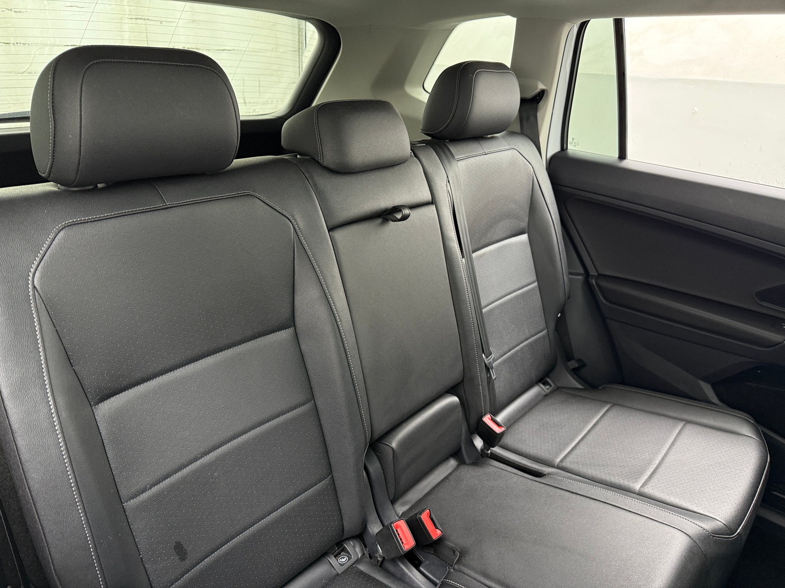 Thumbnail: 2020 Volkswagen Tiguan - 5