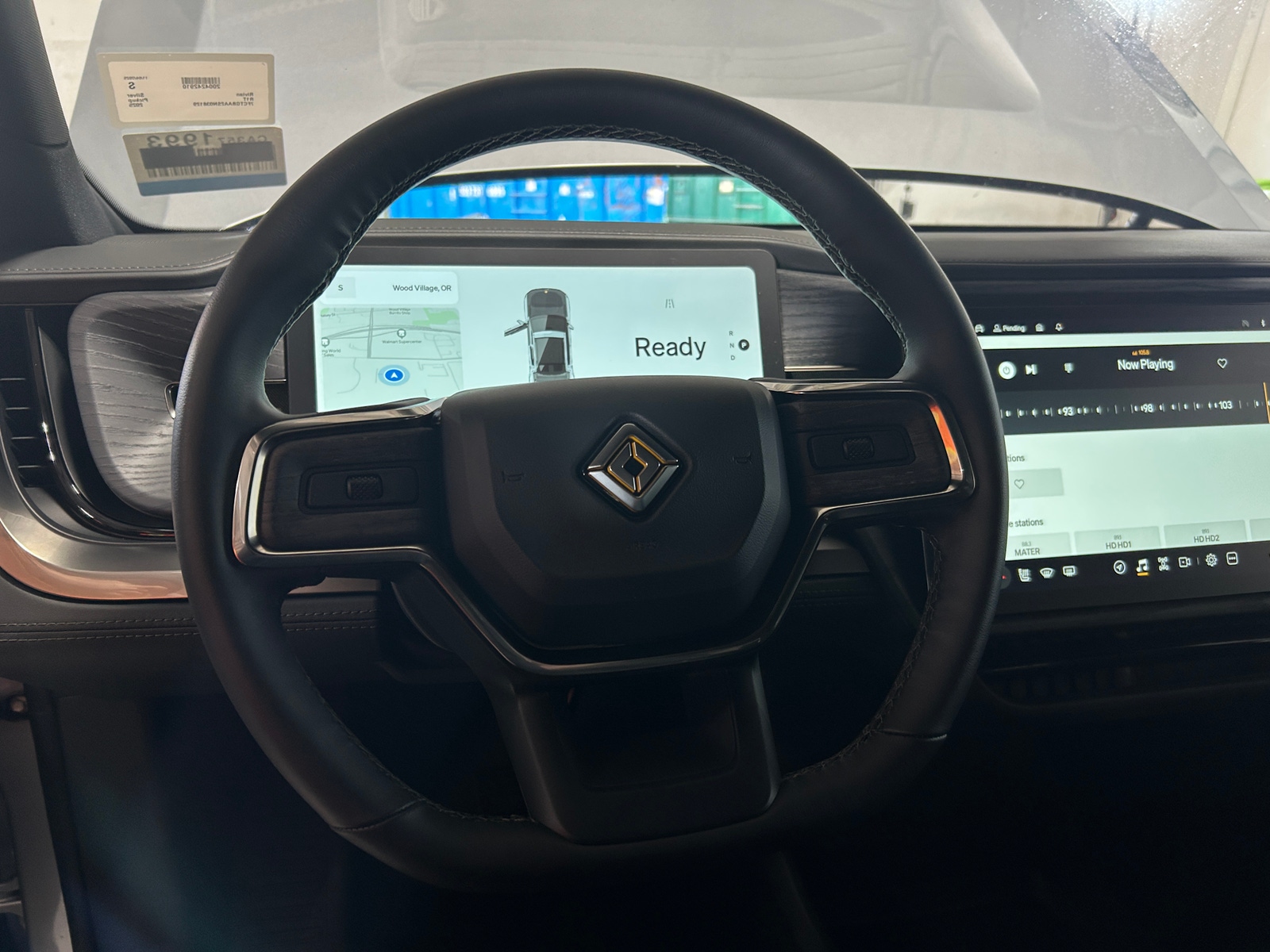 Thumbnail: 2025 Rivian R1T - 5