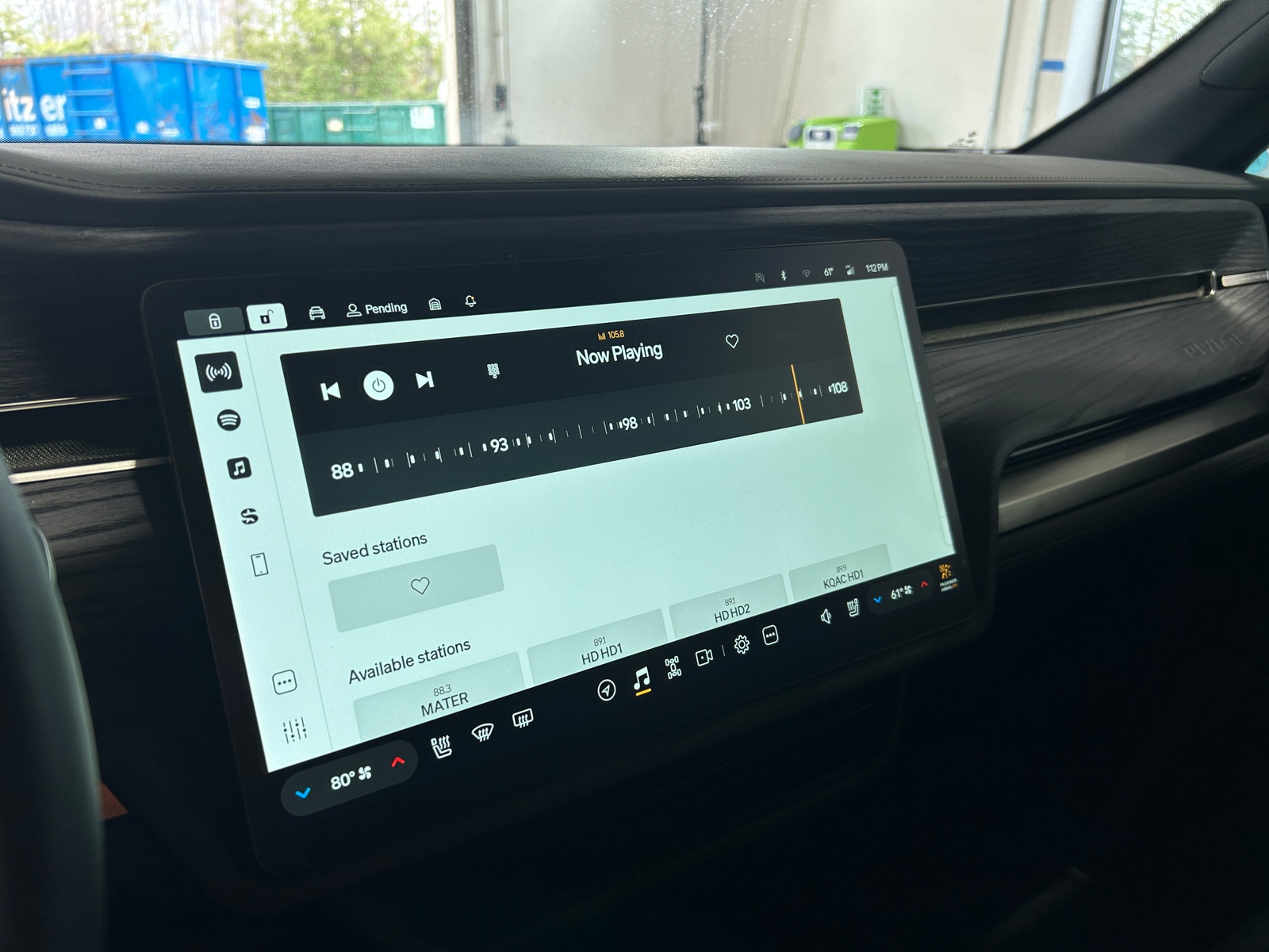 Thumbnail: 2025 Rivian R1T - 4