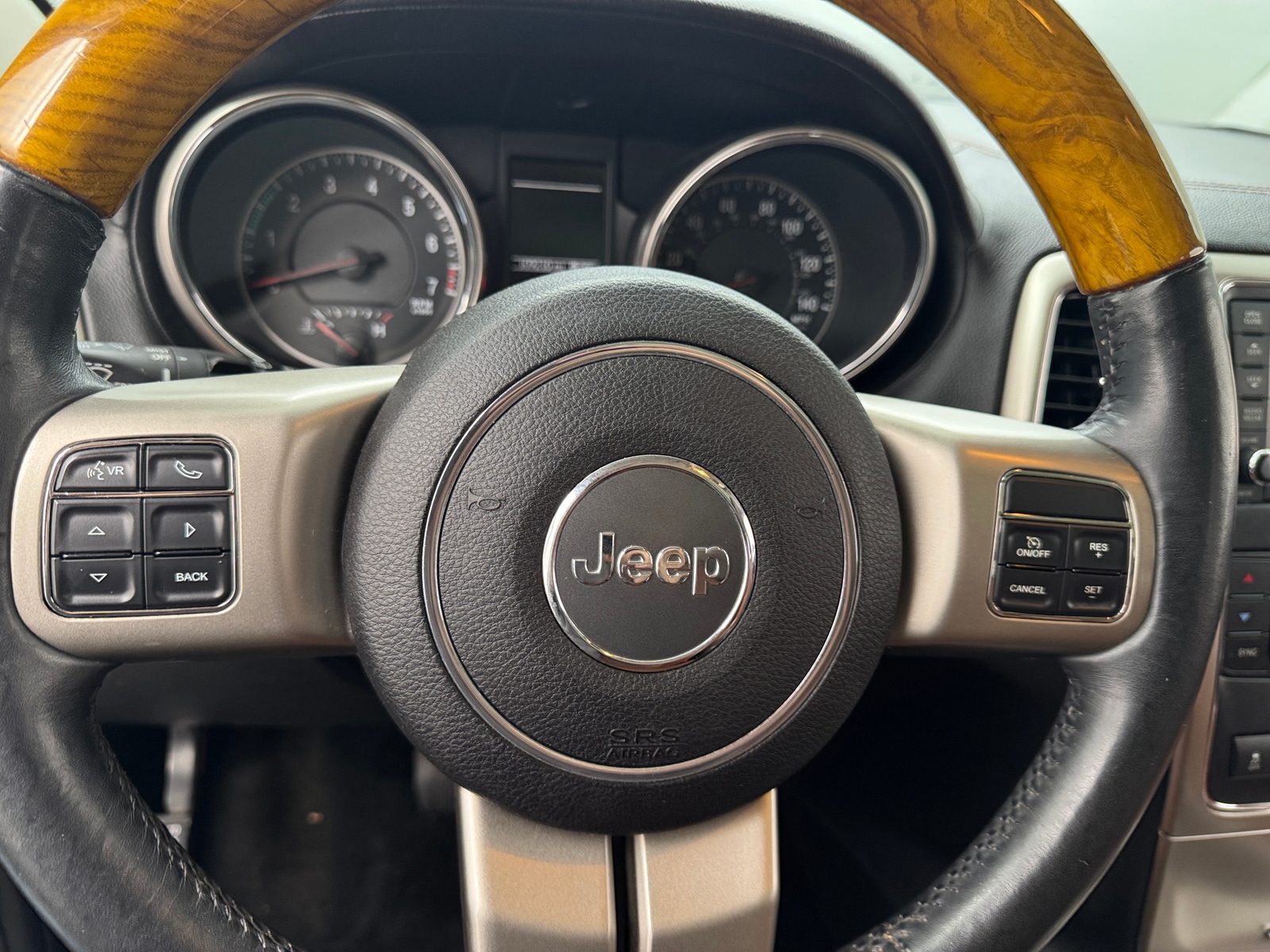 Thumbnail: 2013 Jeep Grand Cherokee - 4