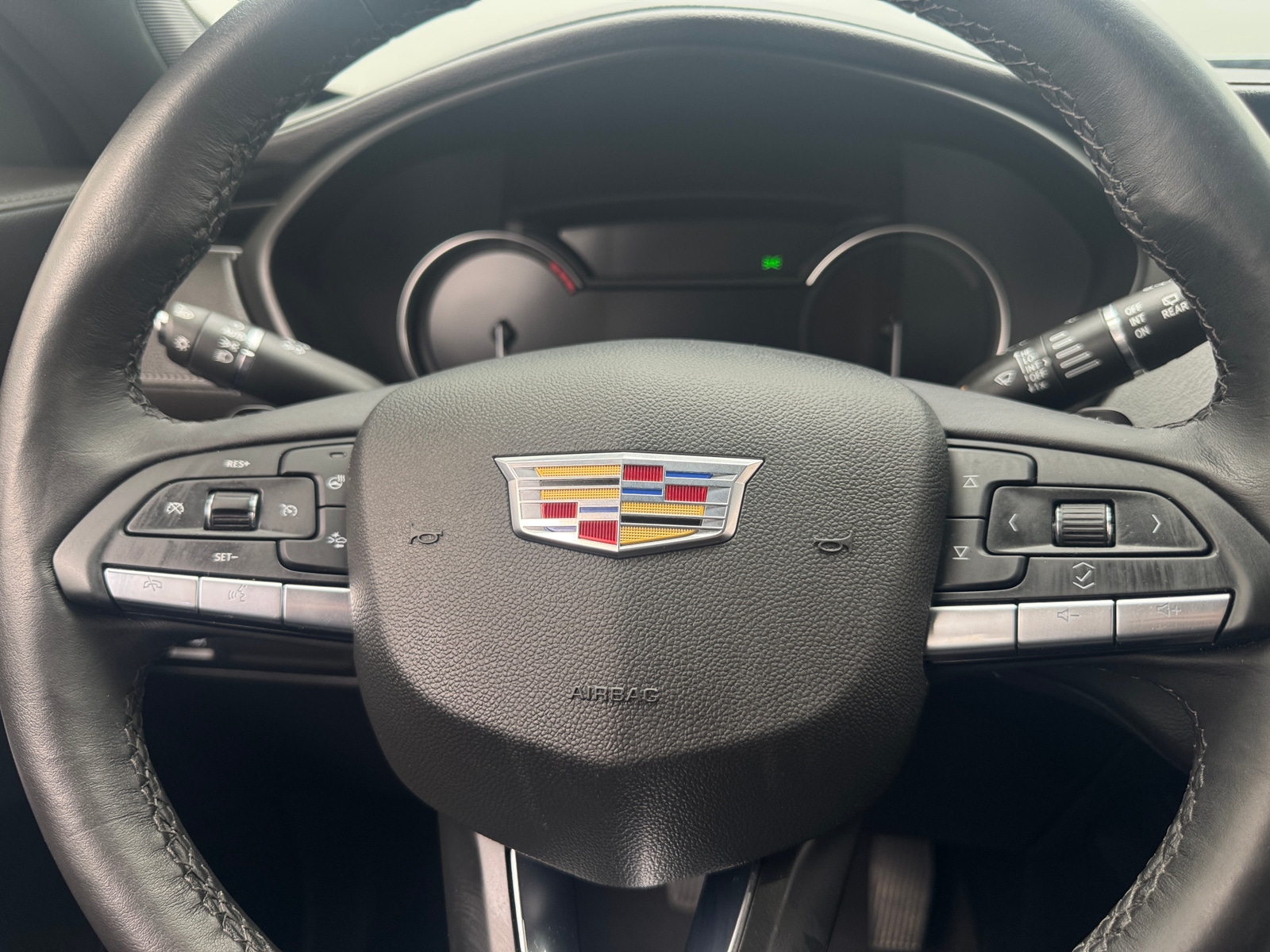 Thumbnail: 2023 Cadillac XT4 - 2