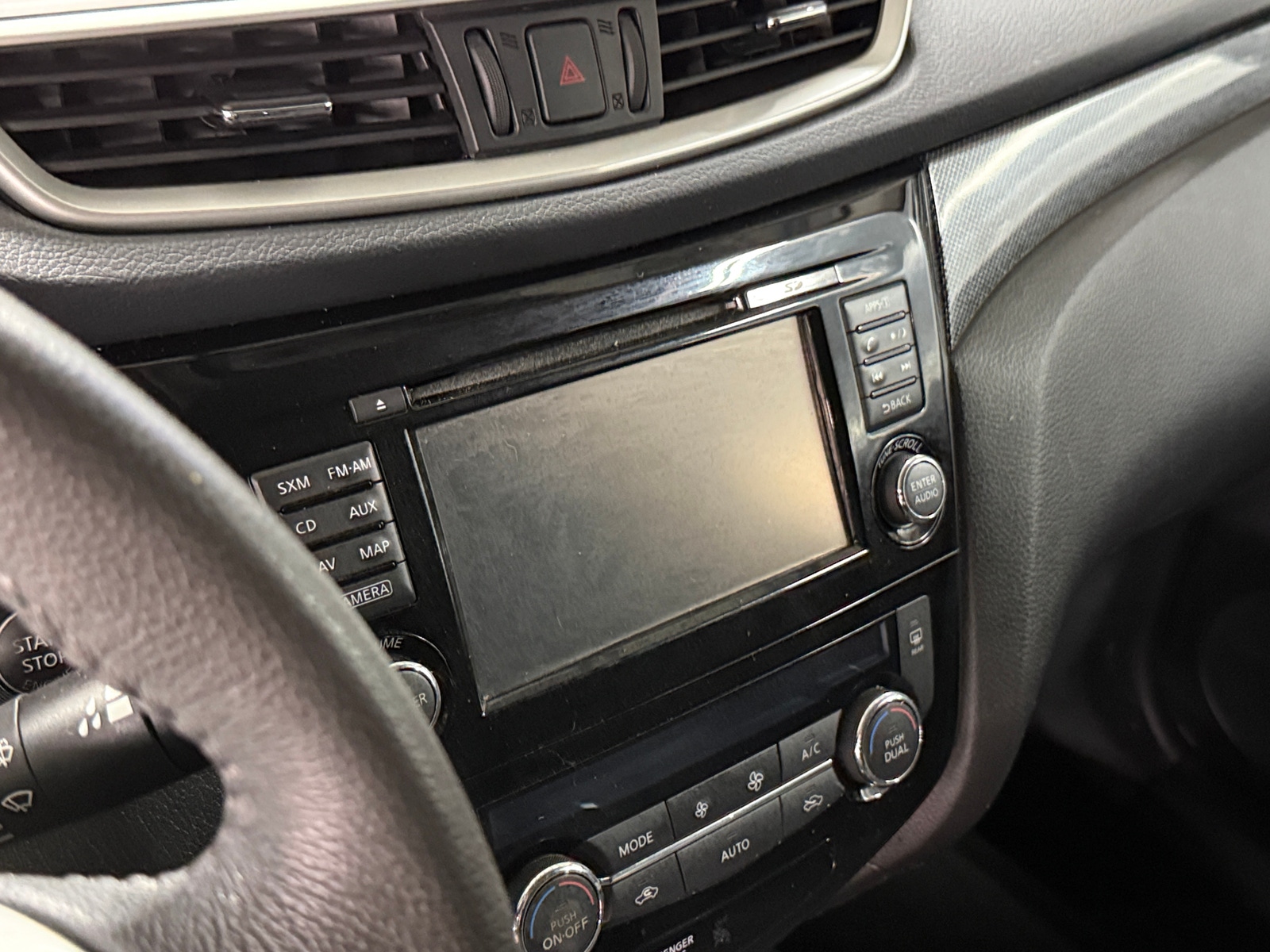 Thumbnail: 2016 Nissan Rogue - 4