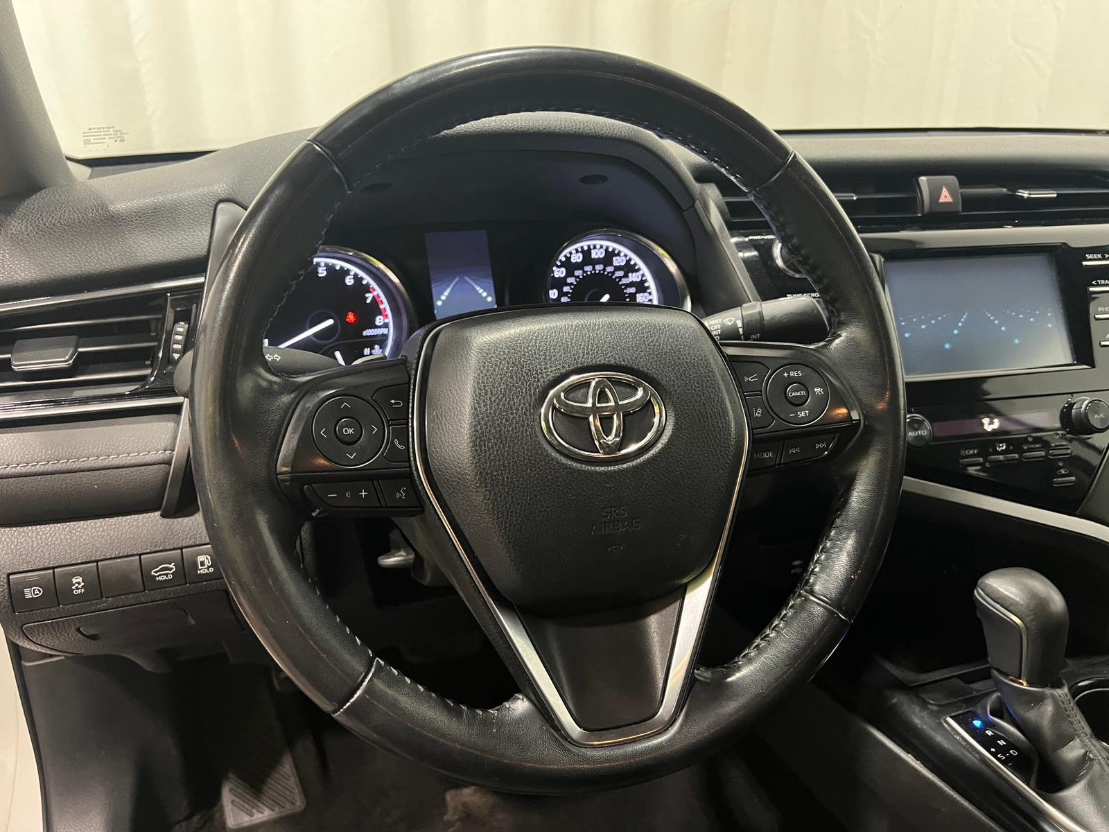 Thumbnail: 2019 Toyota Camry - 5