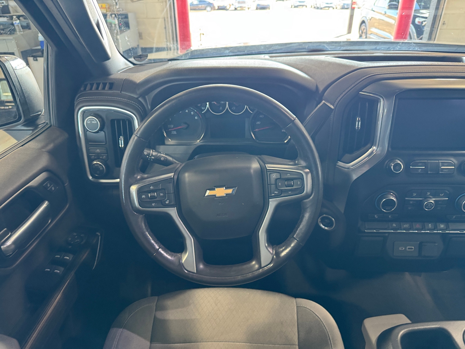 Thumbnail: 2021 Chevrolet Silverado 1500 - 5