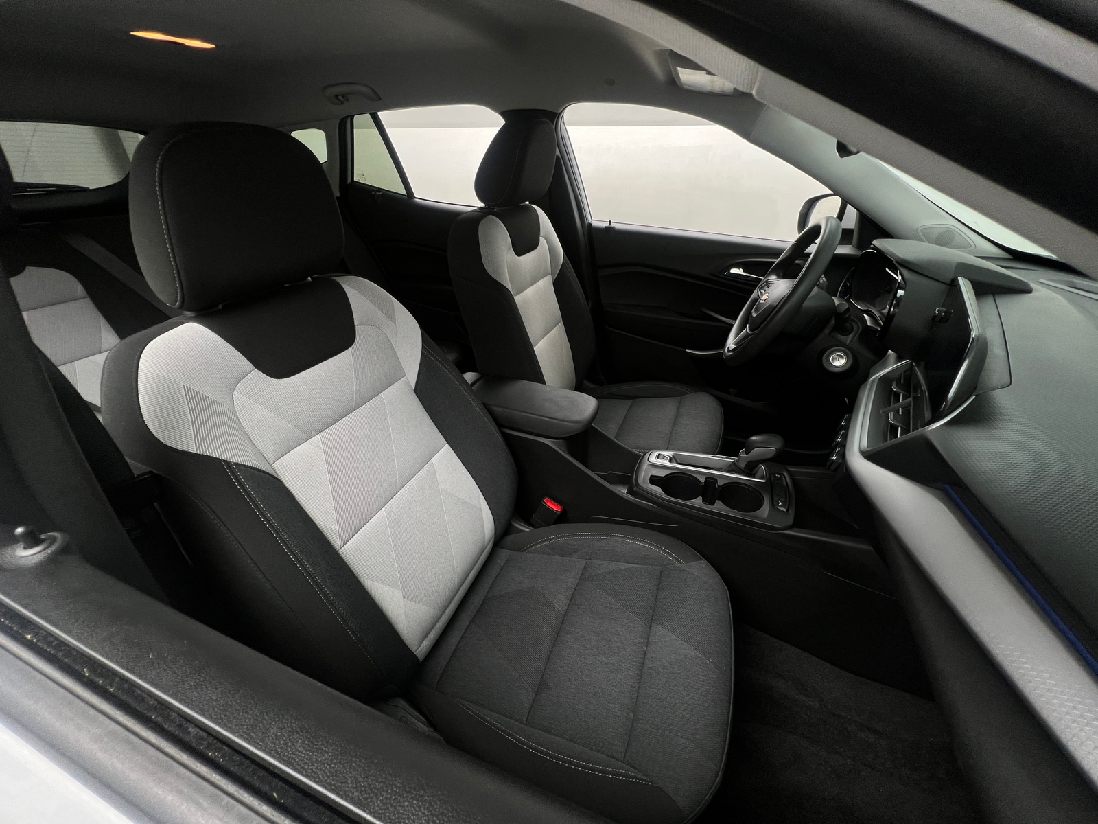 Thumbnail: 2024 Chevrolet Trax - 2