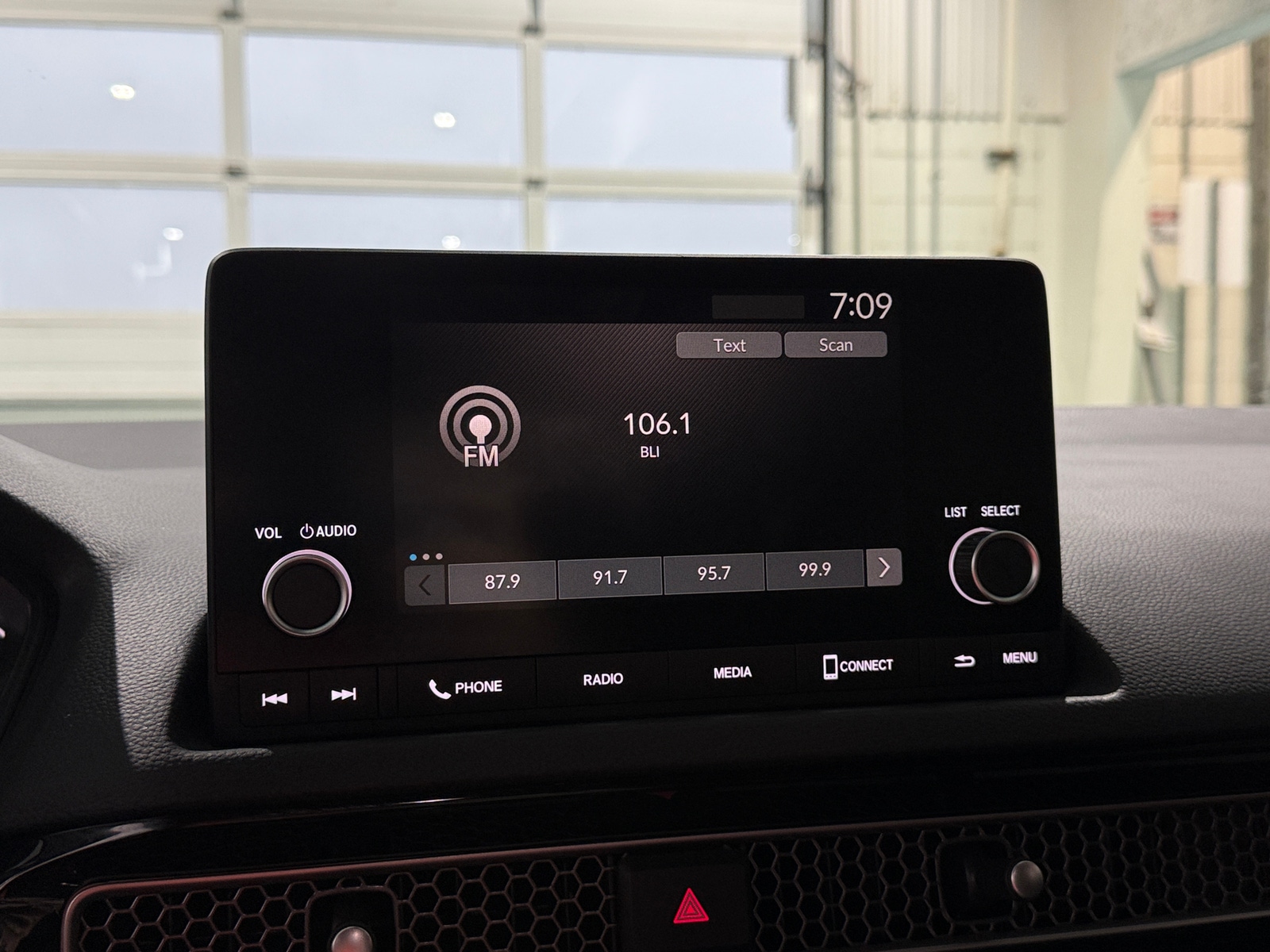 Thumbnail: 2023 Honda Civic - 4