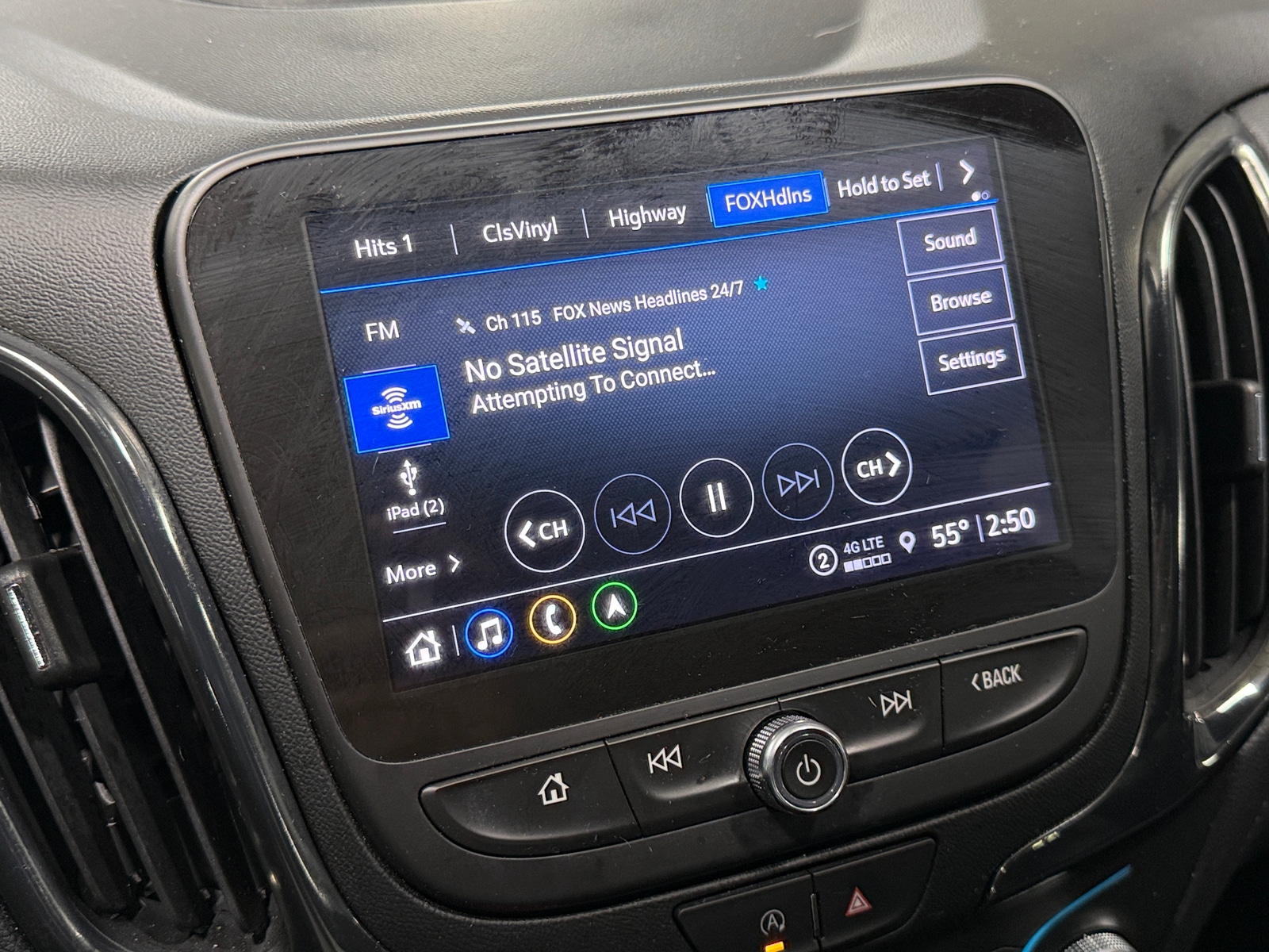 Thumbnail: 2022 Chevrolet Equinox - 4