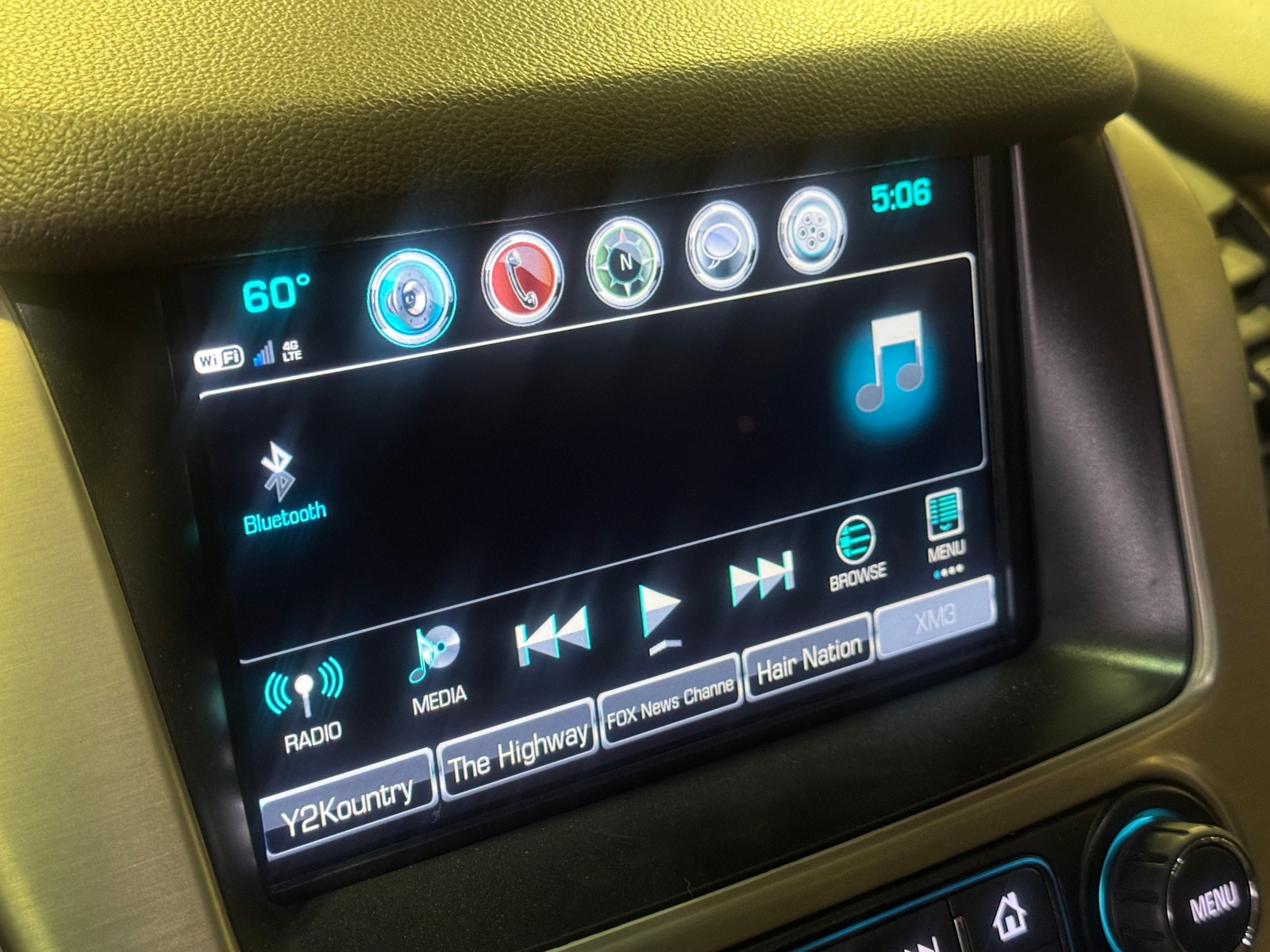 Thumbnail: 2019 GMC Yukon XL - 3