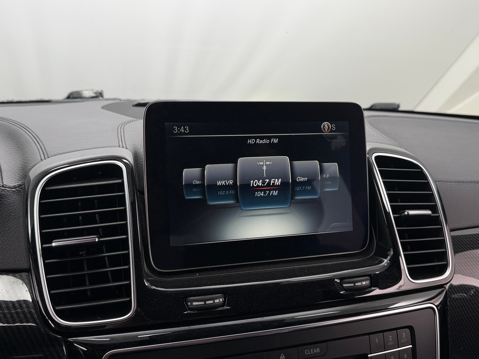 Thumbnail: 2017 Mercedes-Benz GLE - 3