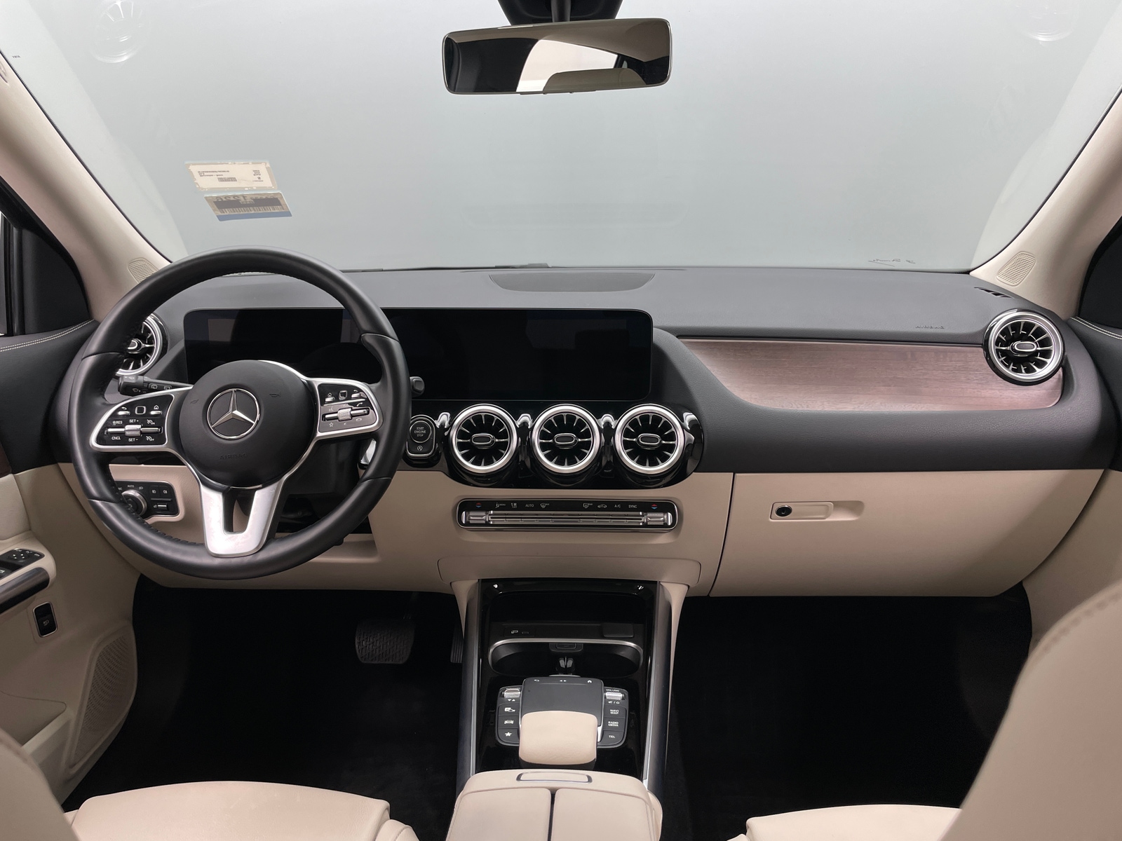 Thumbnail: 2023 Mercedes-Benz GLA - 2