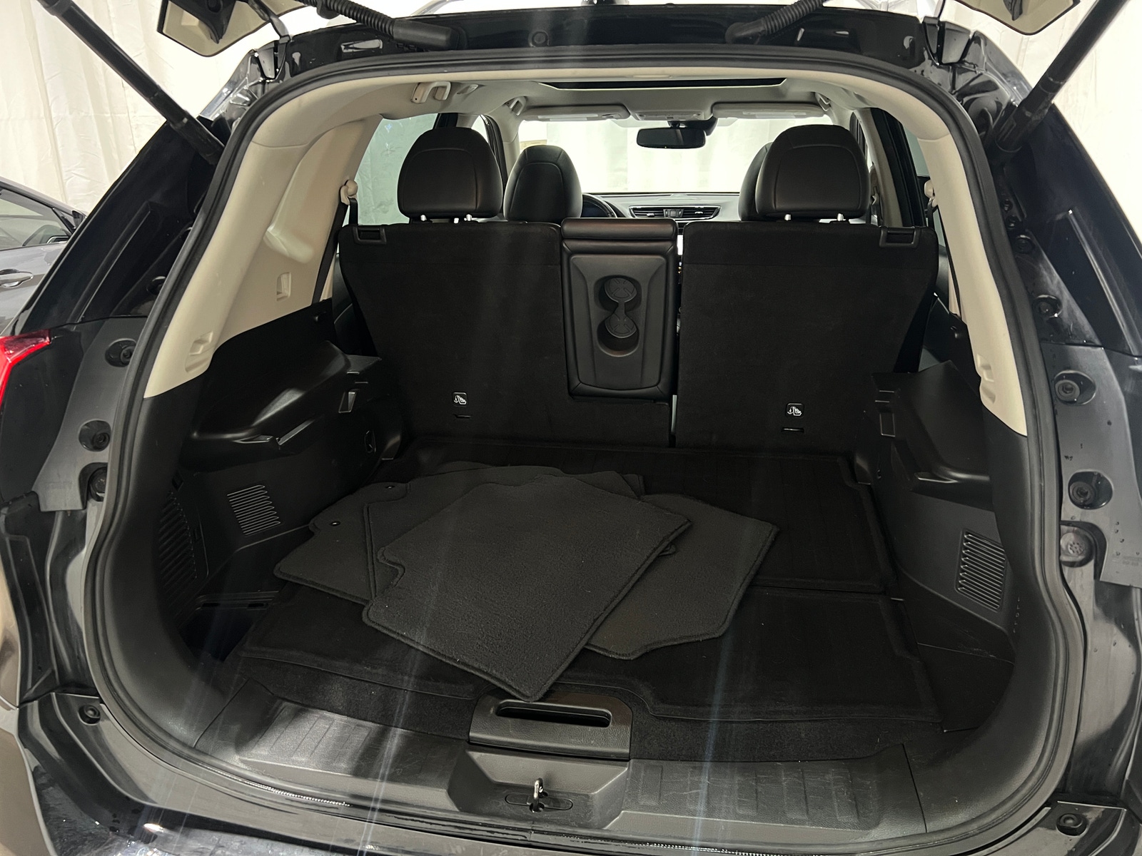 Thumbnail: 2018 Nissan Rogue - 6