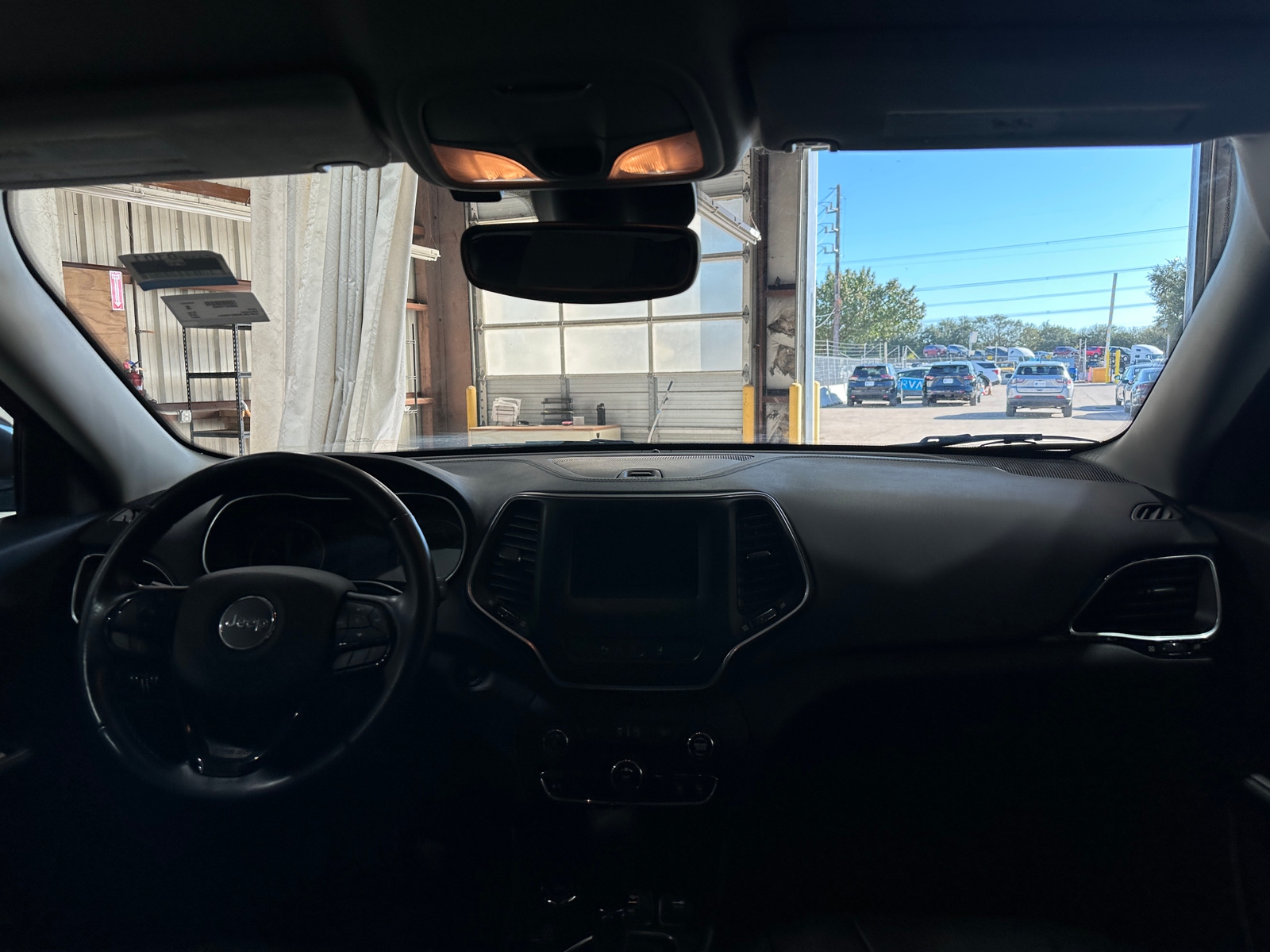 Thumbnail: 2021 Jeep Cherokee - 3