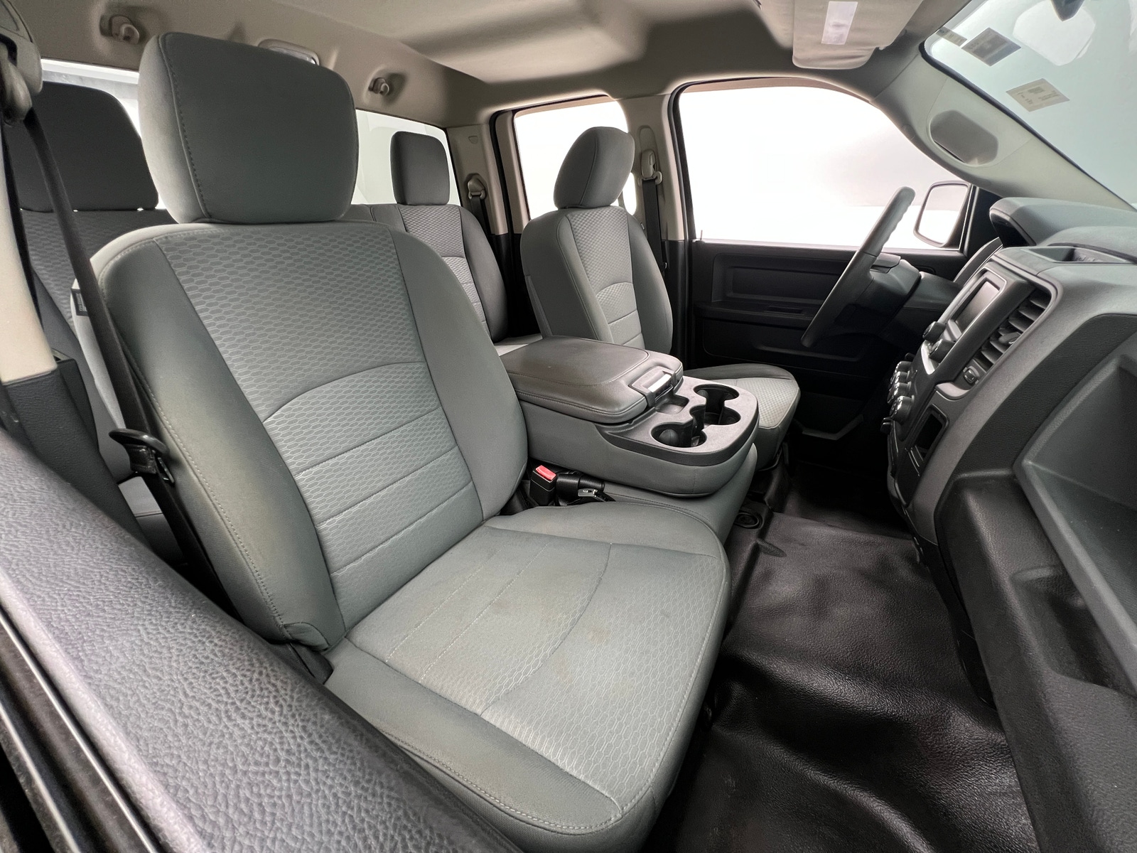 Thumbnail: 2019 RAM 1500 Classic - 2